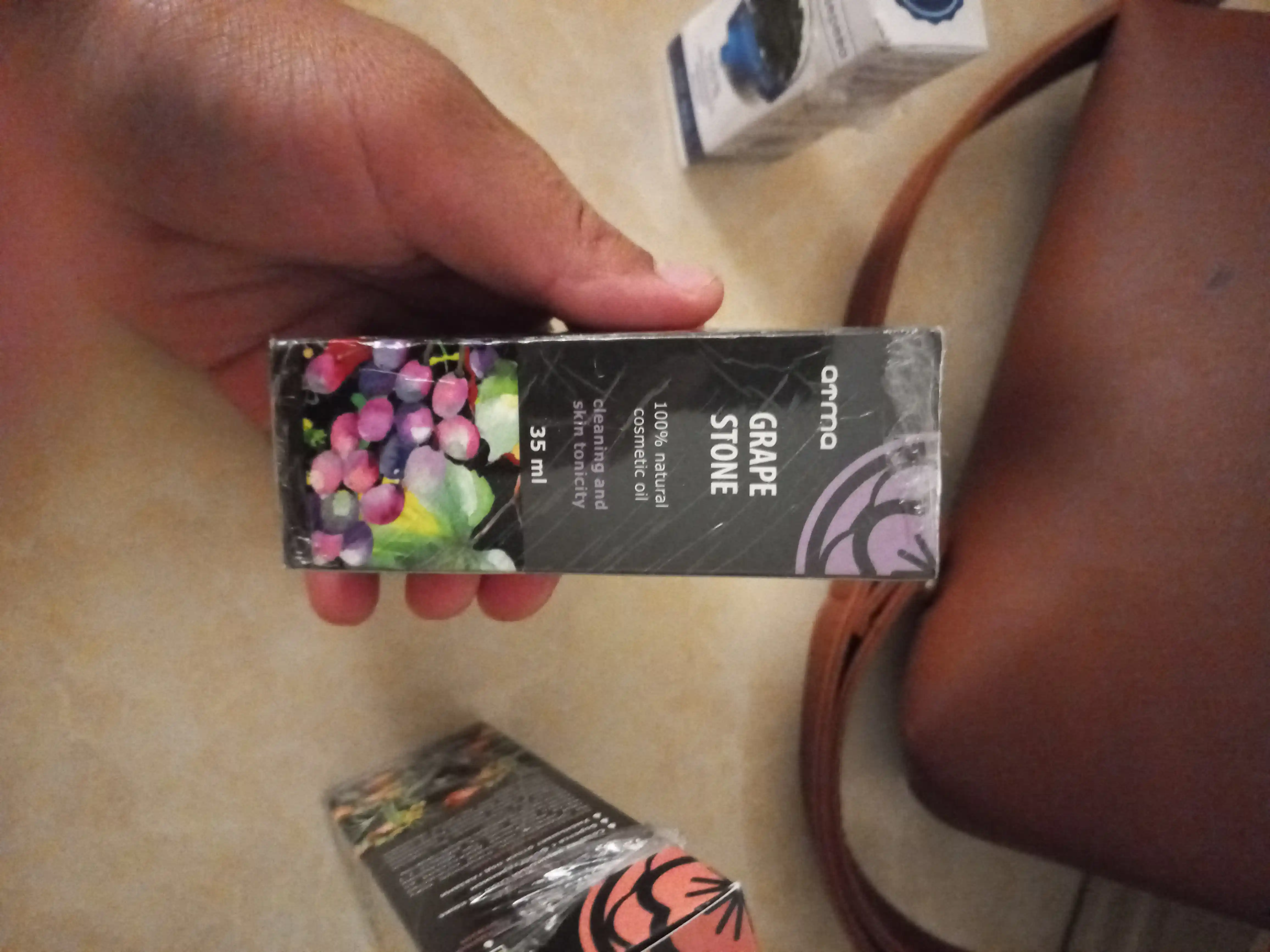 Bug‘doy murtaklari, uzum danagi kosmetik moyi