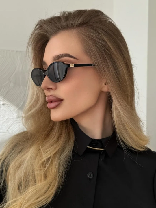 Ayollar quyoshdan saqlaydigan ko'zoynaklari Moda 2026