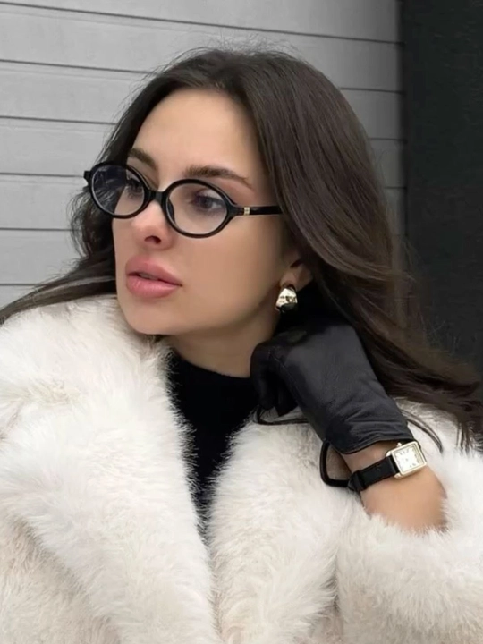 Ayollar quyoshdan saqlaydigan ko'zoynaklari Moda 2026 - 
