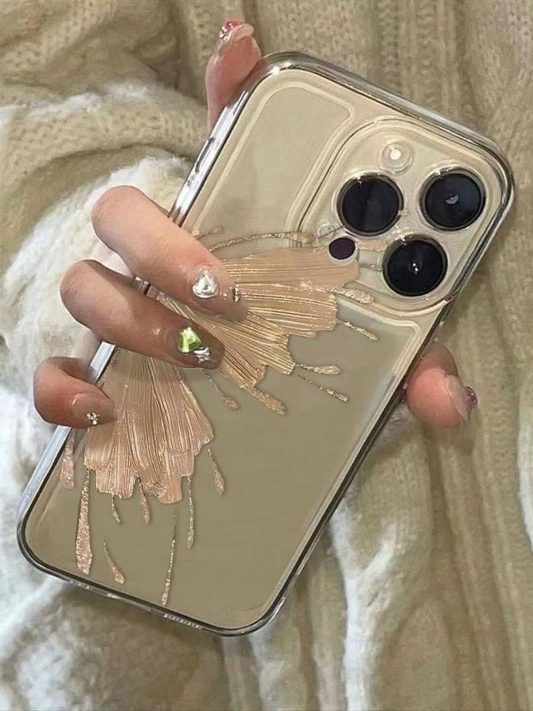 Прозрачный