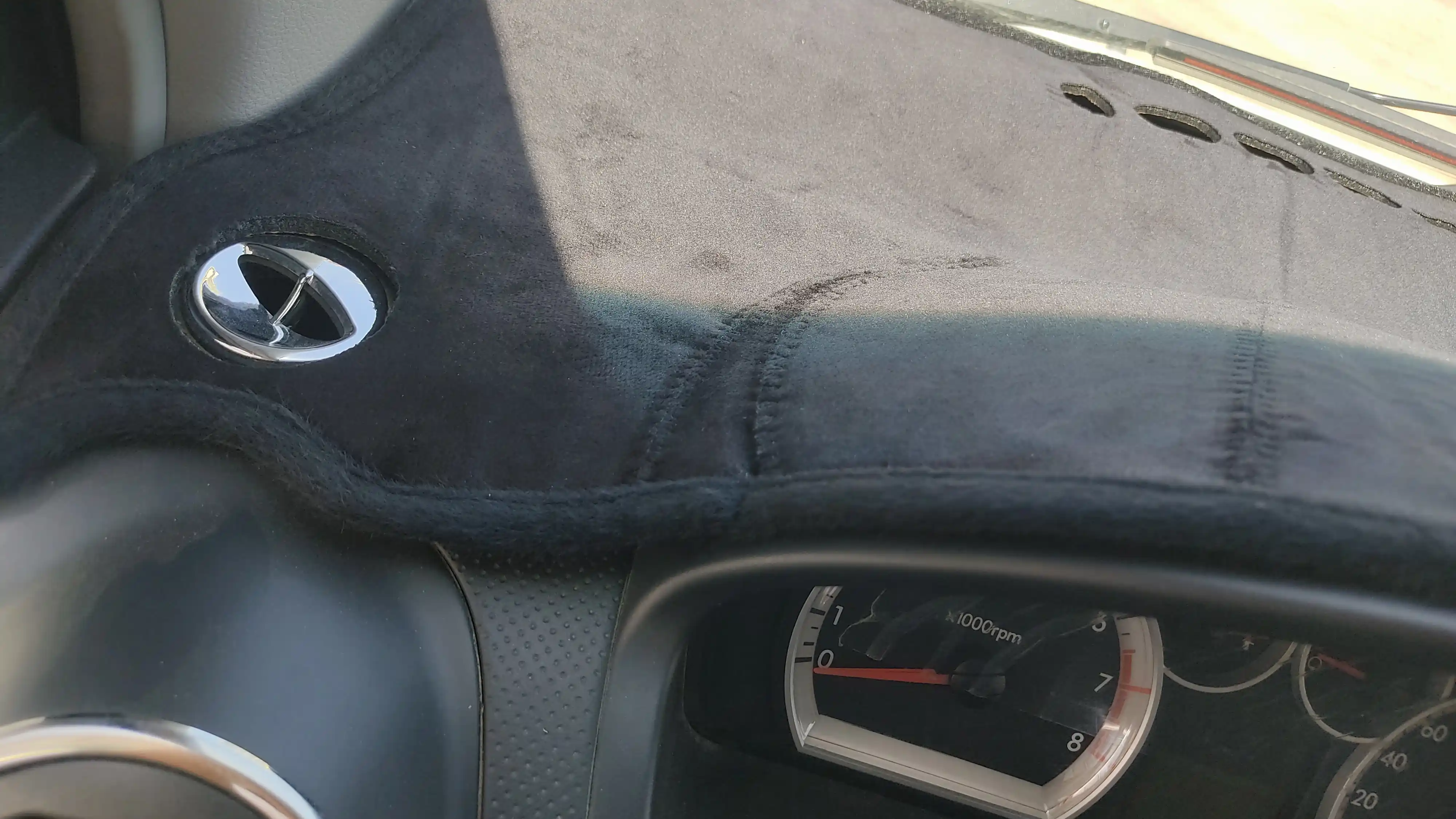 Чехол на торпедку автомобиля, накидка, замш, для всех автомобилей
