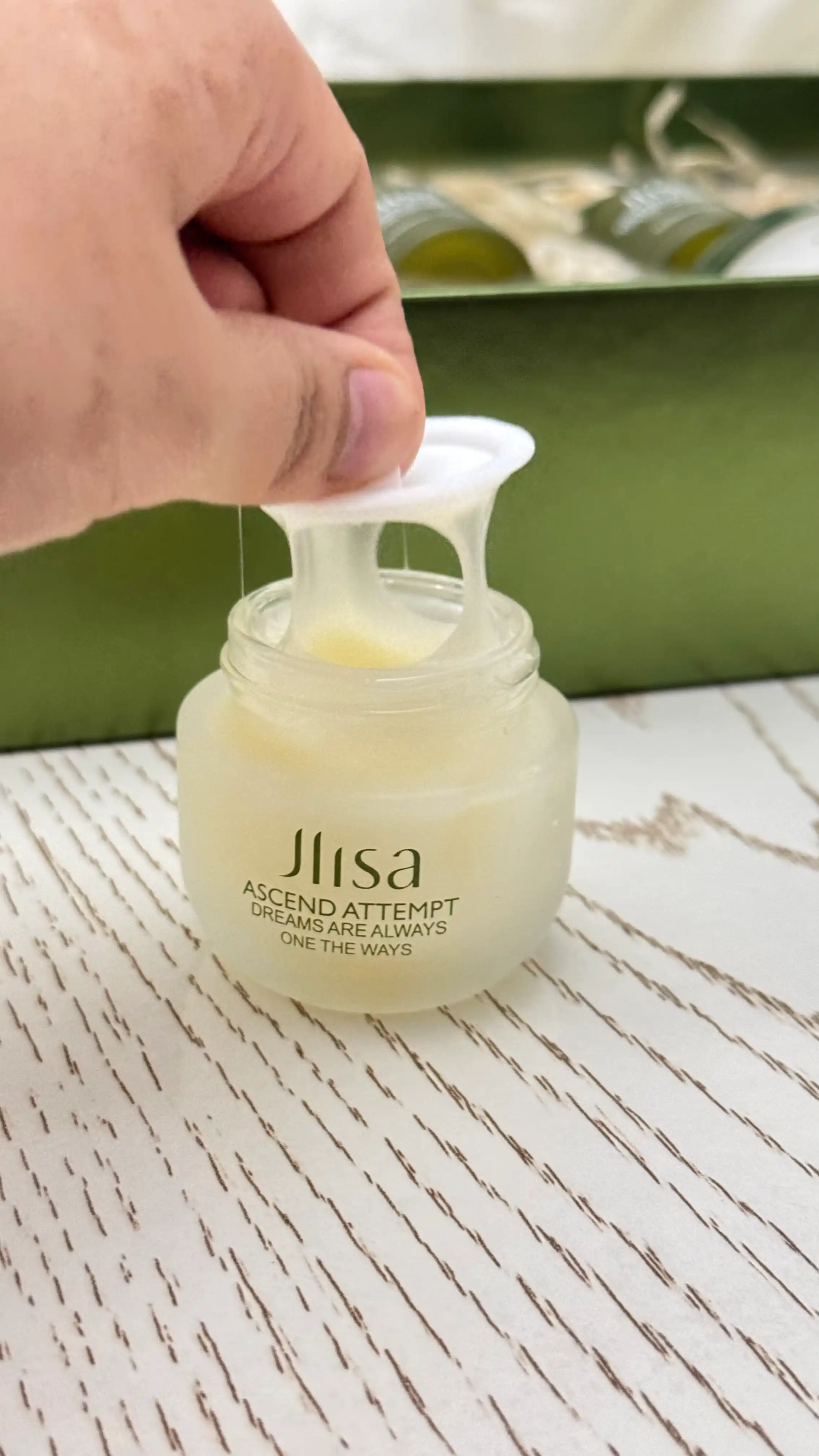 Yuzga uxod nabor, kosmetik to'plami JLISA, 7 si 1 da ajinlarga qarshi, ayollarga sovg'a