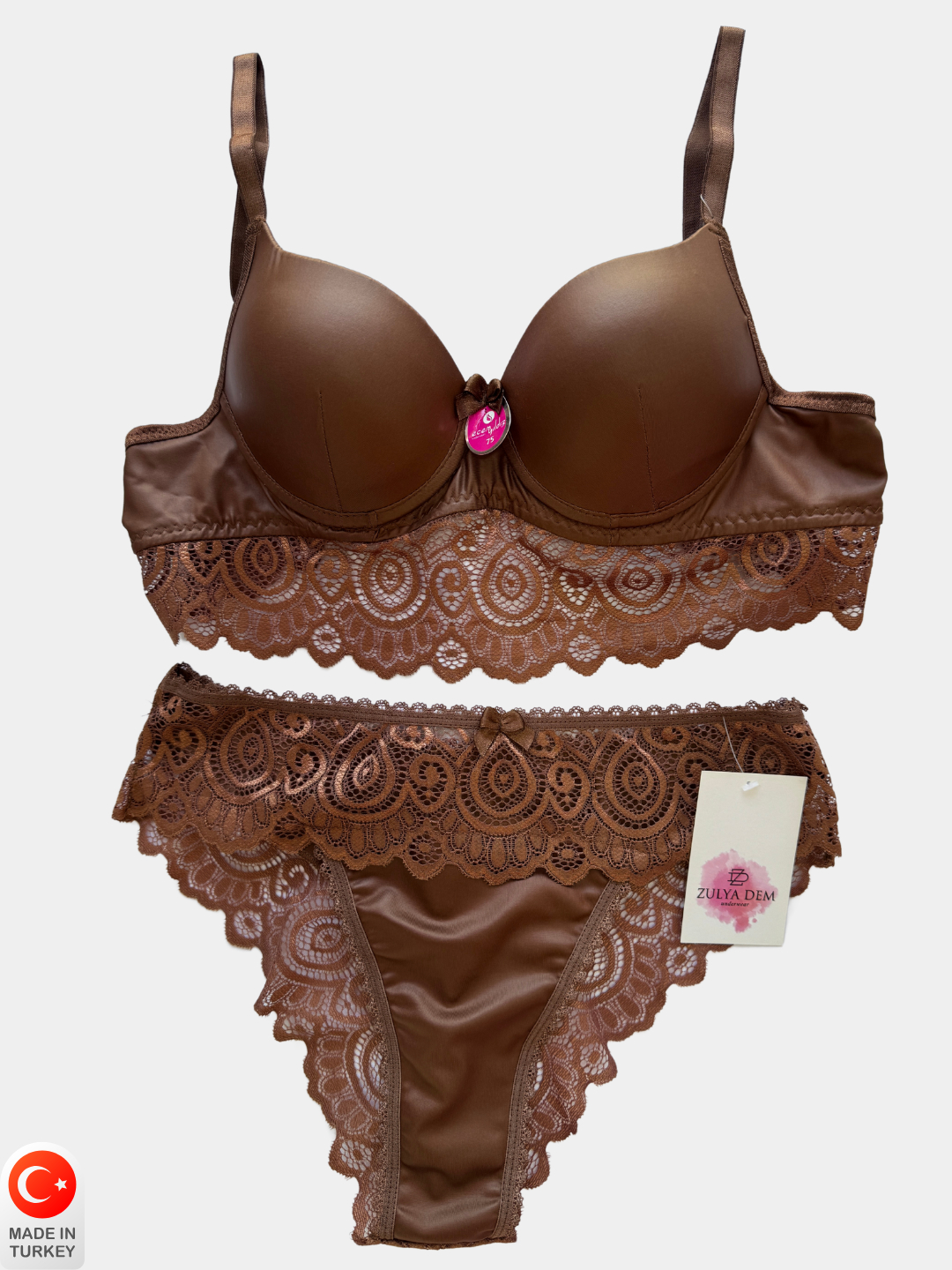 Katya Gusevaning yalangoch fotosuratlari