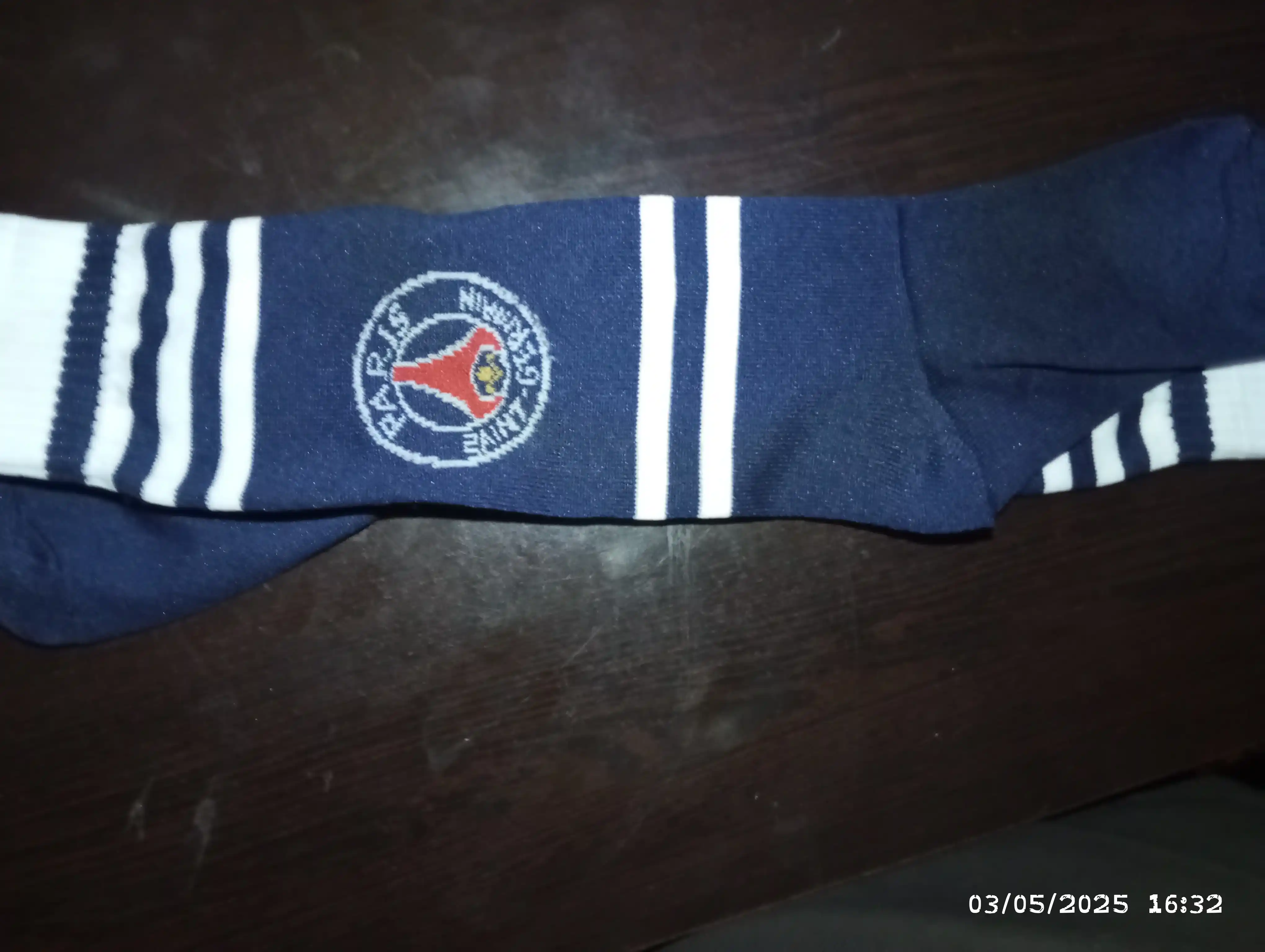 Futbol getrilari, paypoqlari. 34-41 Gacha. Maktab uchun