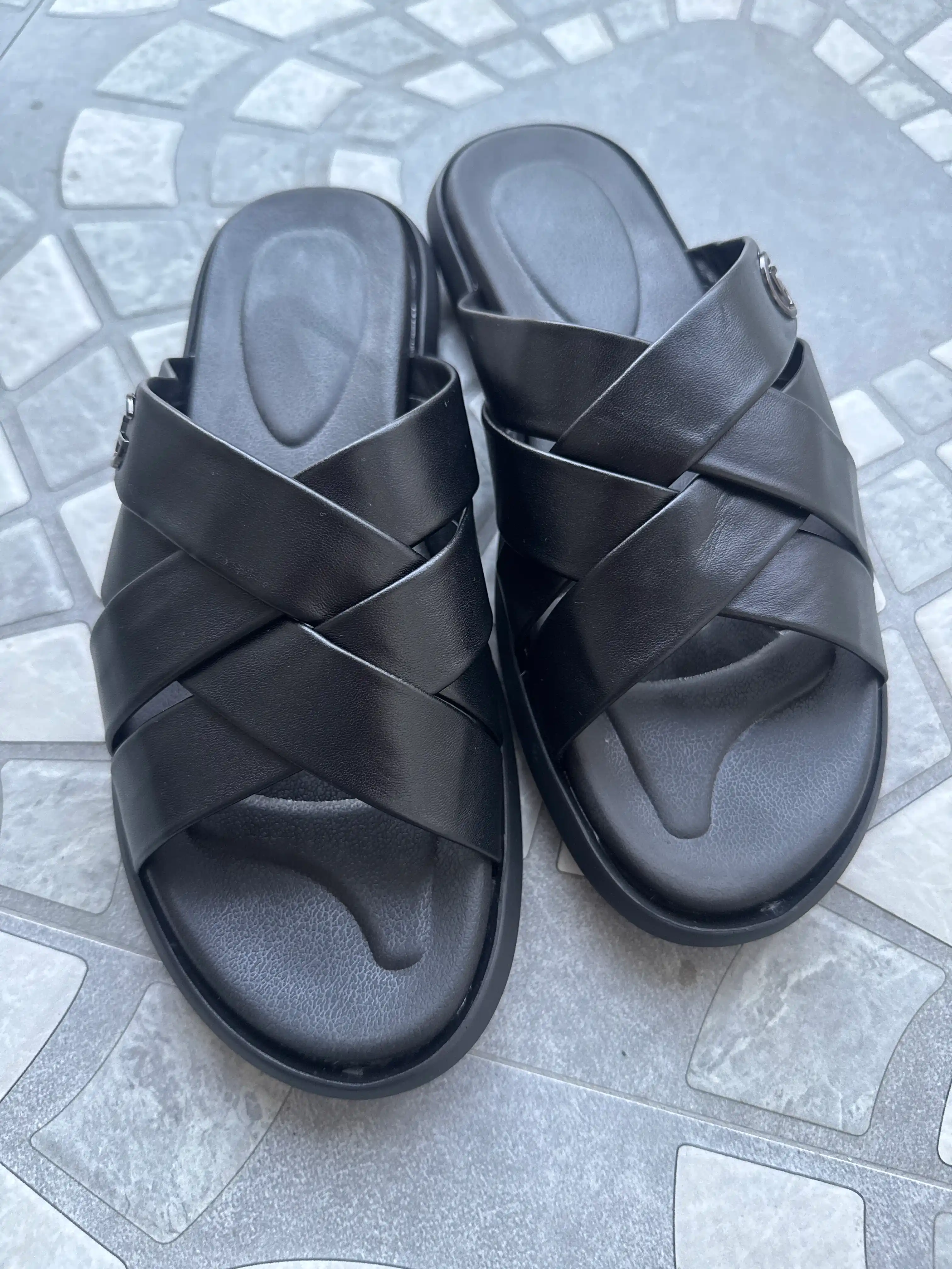 Erkaklar shippagi, 39-43 razmerda 100% tabiy teri orginall