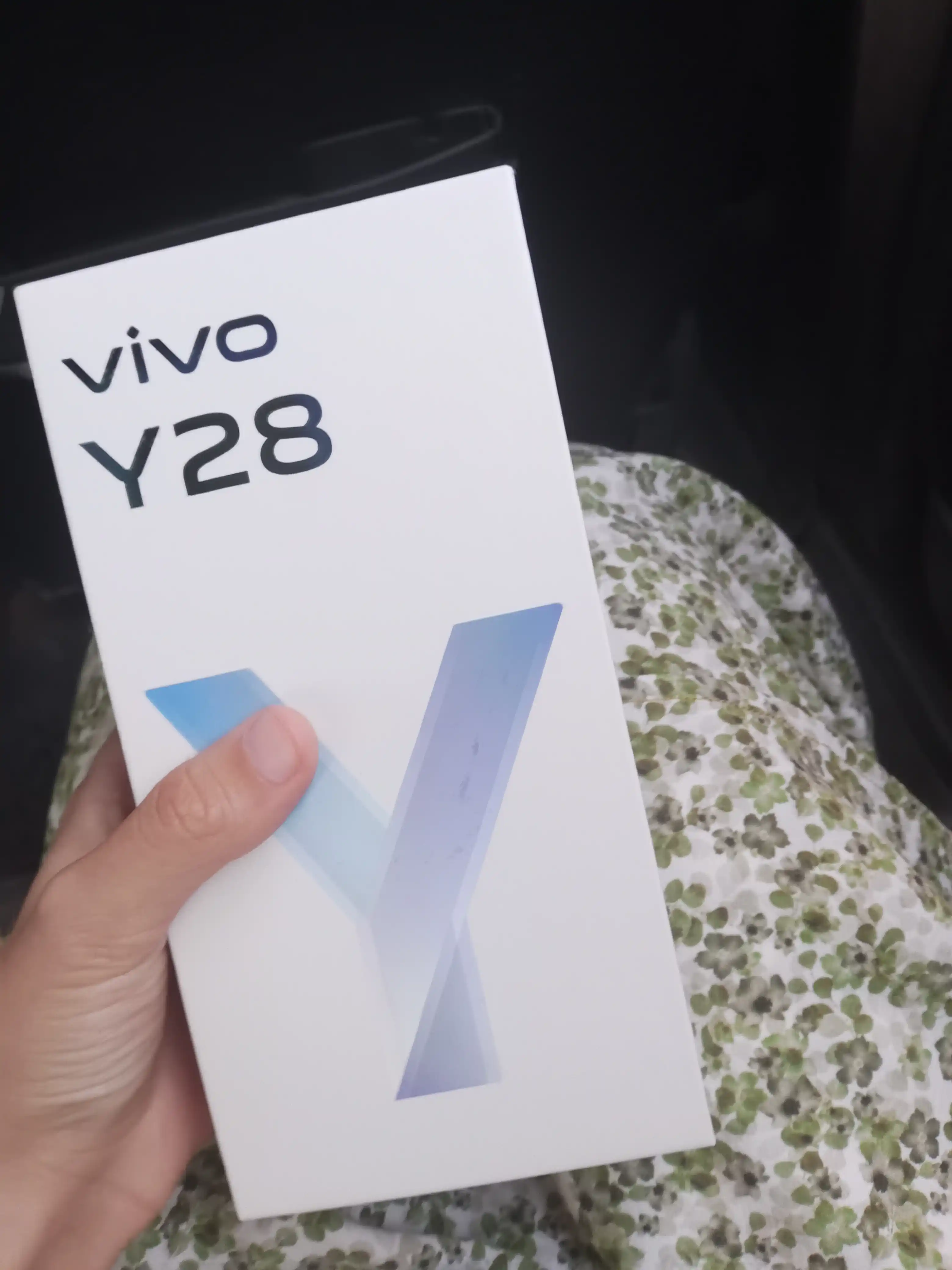 Smartfon Vivo Y28 8 GB RAM, 128 / 256 GB, 6000 mah, metall korpus, IP64, suvdan himoya