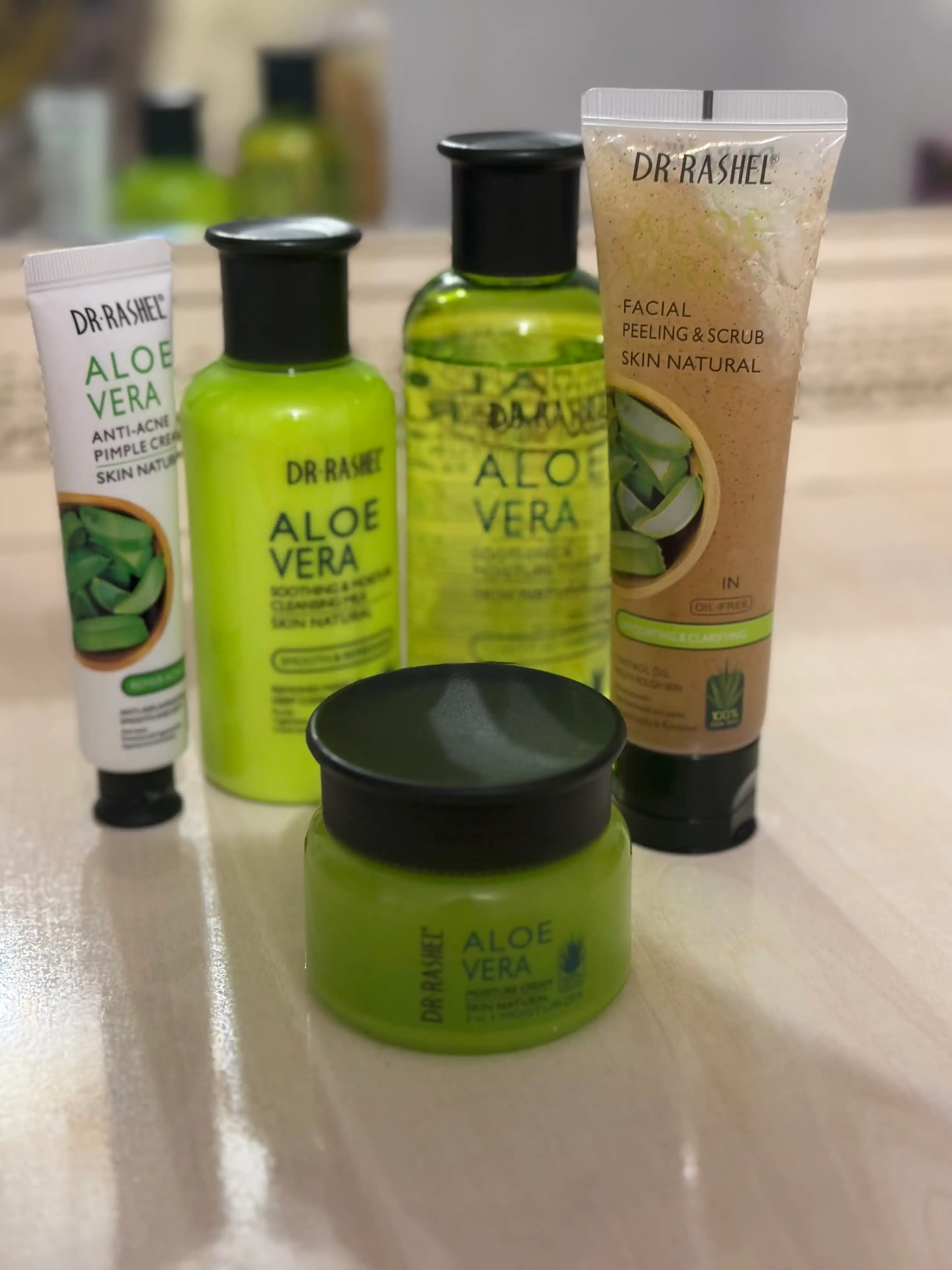 Aloe vera bilan yuzni namlovchi va tinchlantiruvchi toner, Dr. Rashel Aloe Vera, 200 ml