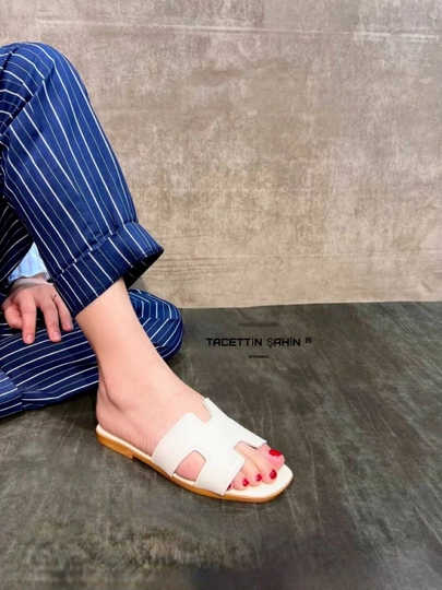 Женские тапочки HERMES, летние — ZUULIK-HERM010-МОЛОЧ-40