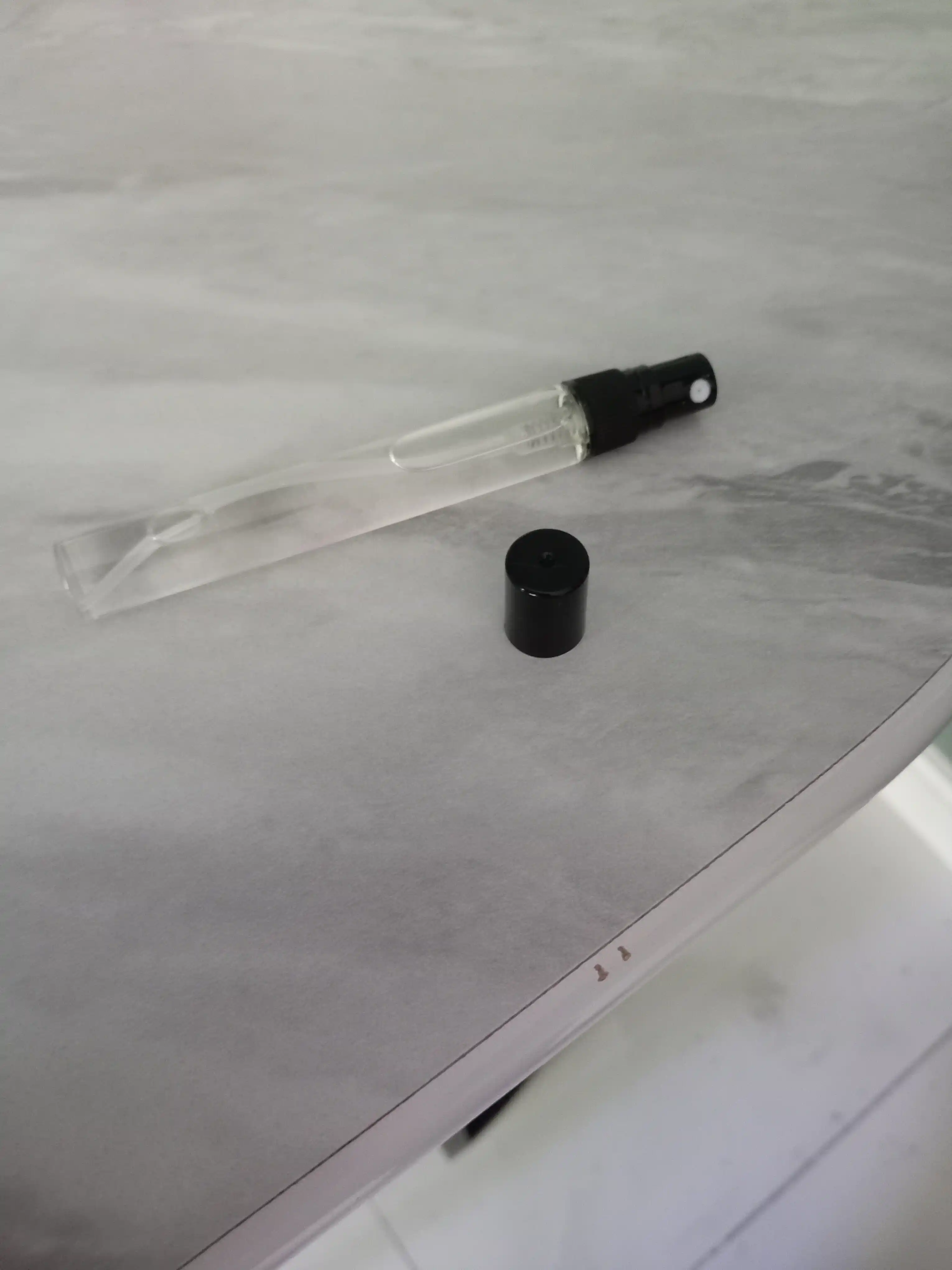 Atirlar erkaklar, erkaklar atirlari yozgi va kuzgi raspiv, 10 ml, 5 ml, 100 ml