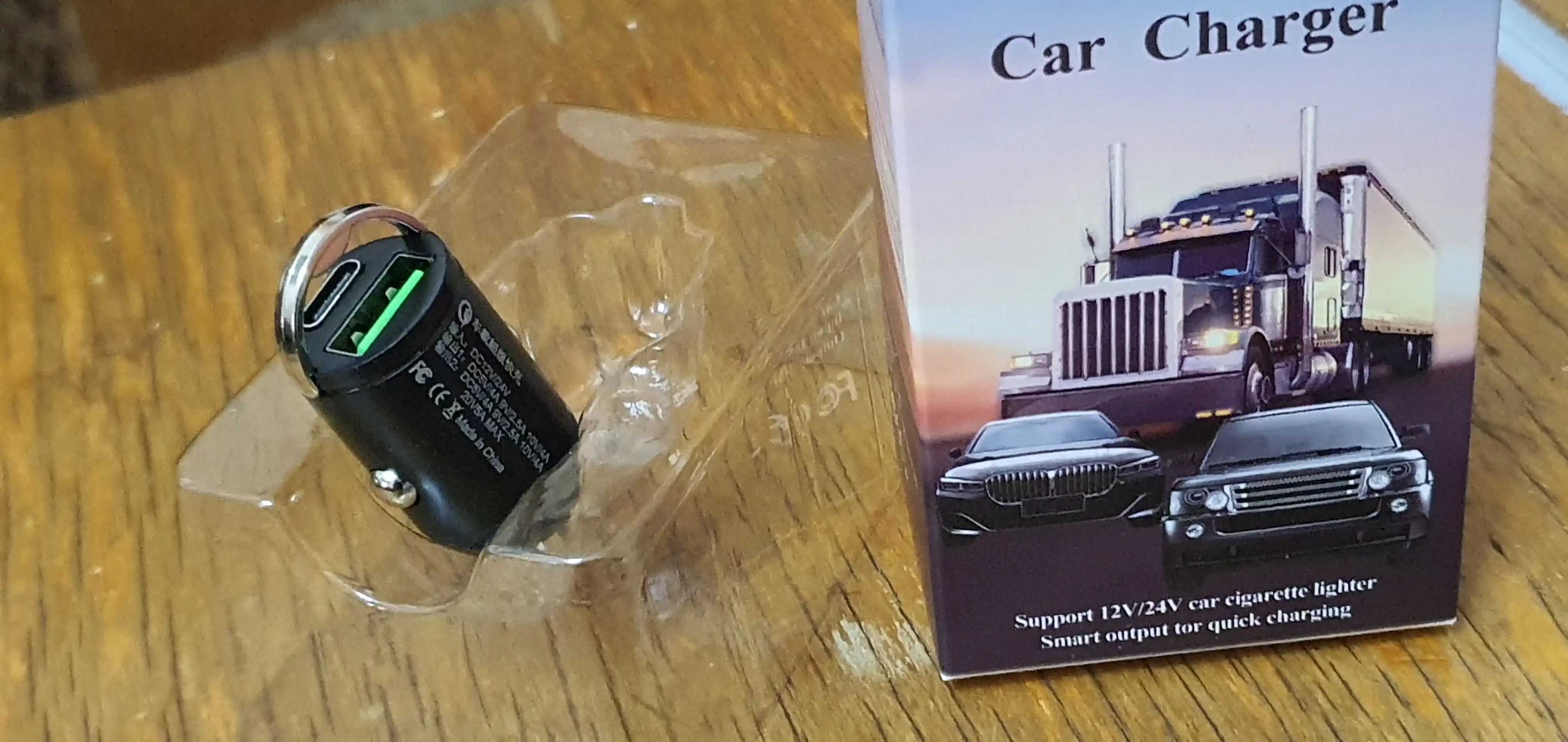 Avtomobil zaryadlovchi, USB-A + Type C