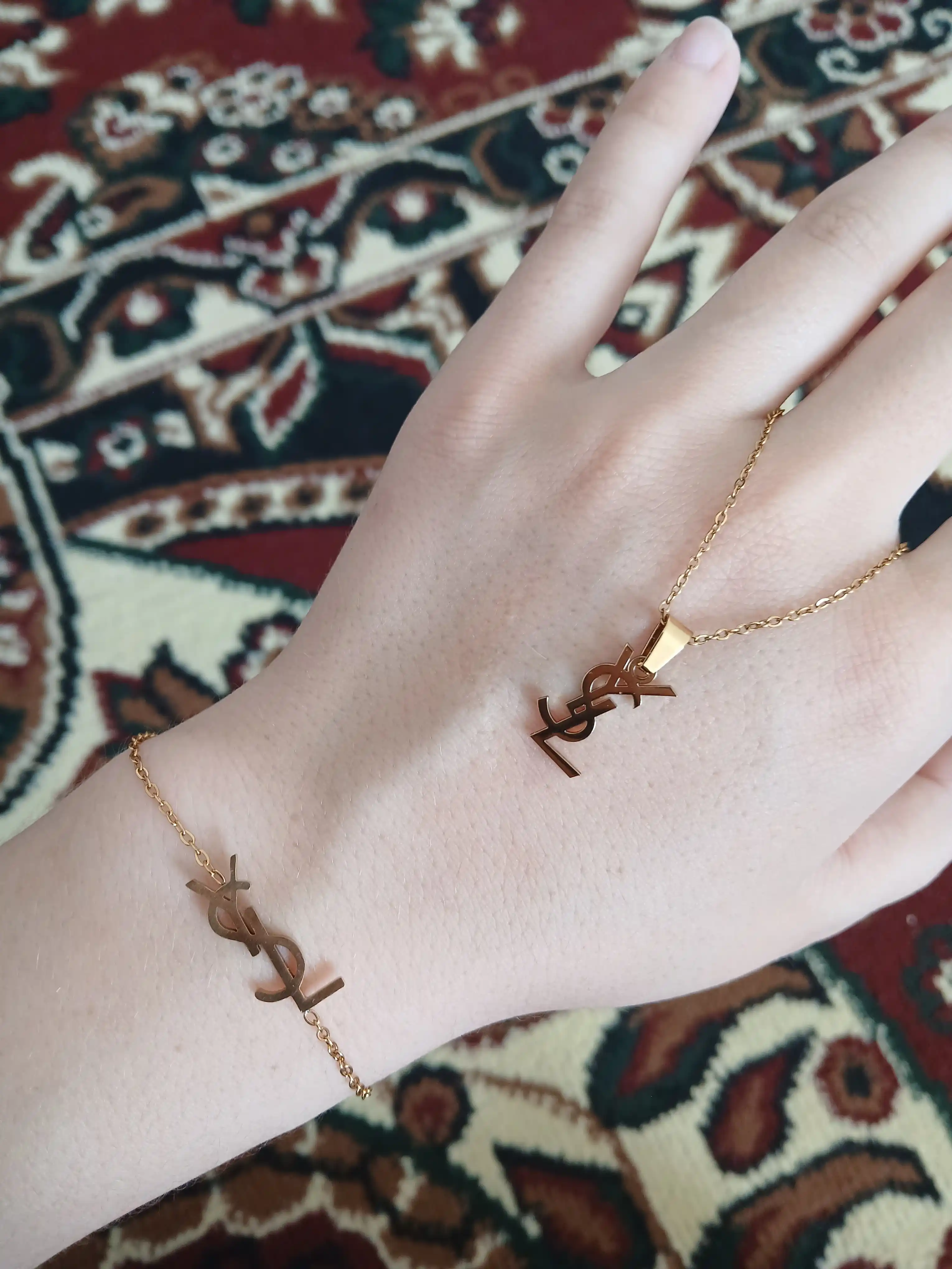 Комплект цепочка с кулоном, серьги YSL, клевер, золотой цвет, бижутерия