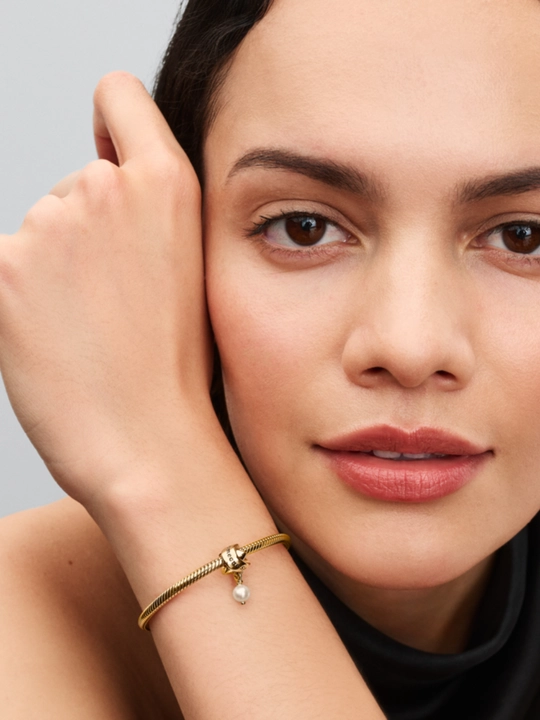 Pandora “Someone Special” sharmi, marvarid va 14K oltin qoplama bilan 763784C01