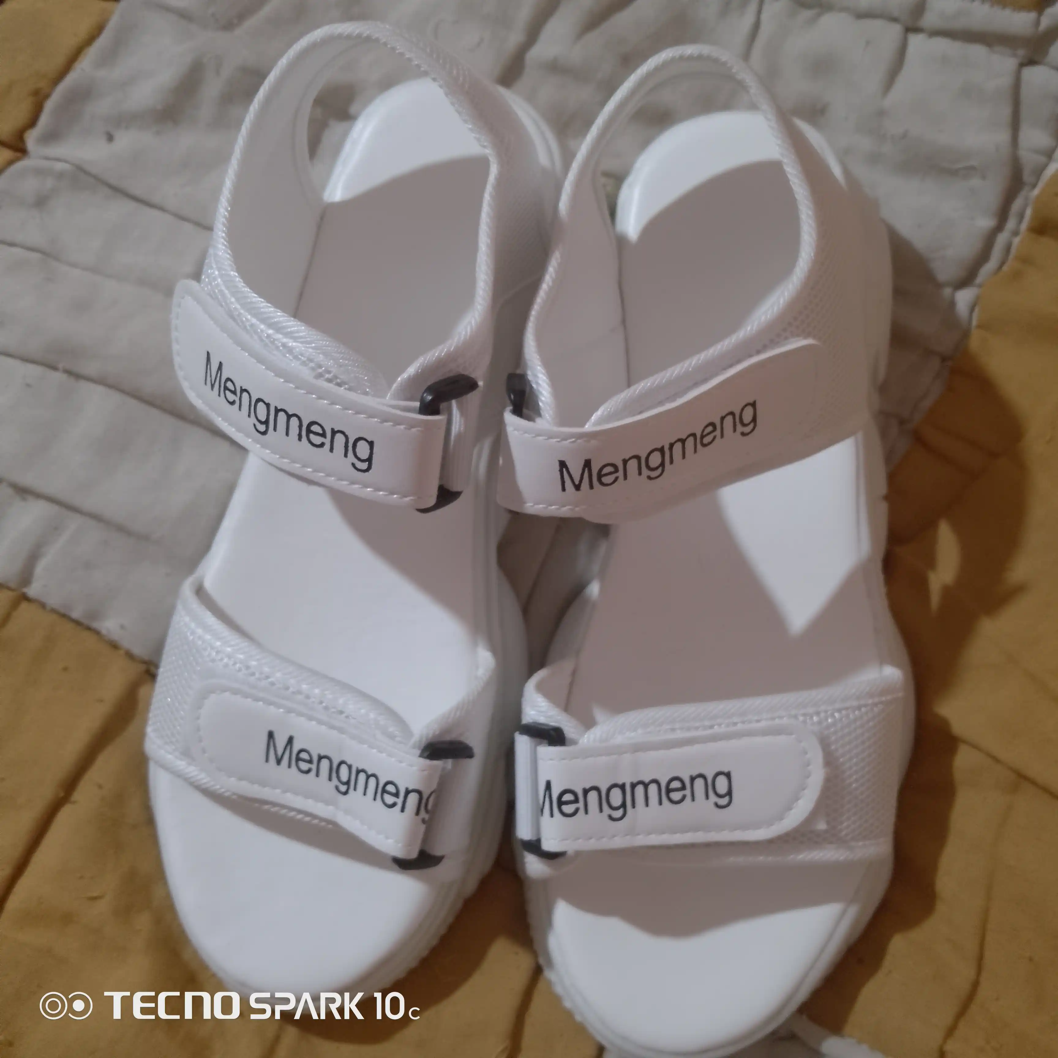 Ayollar sandallari sport, to'qimachilik va eko-charm, Eva insole