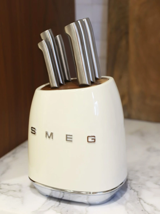 Smeg Pichoq to'plami 