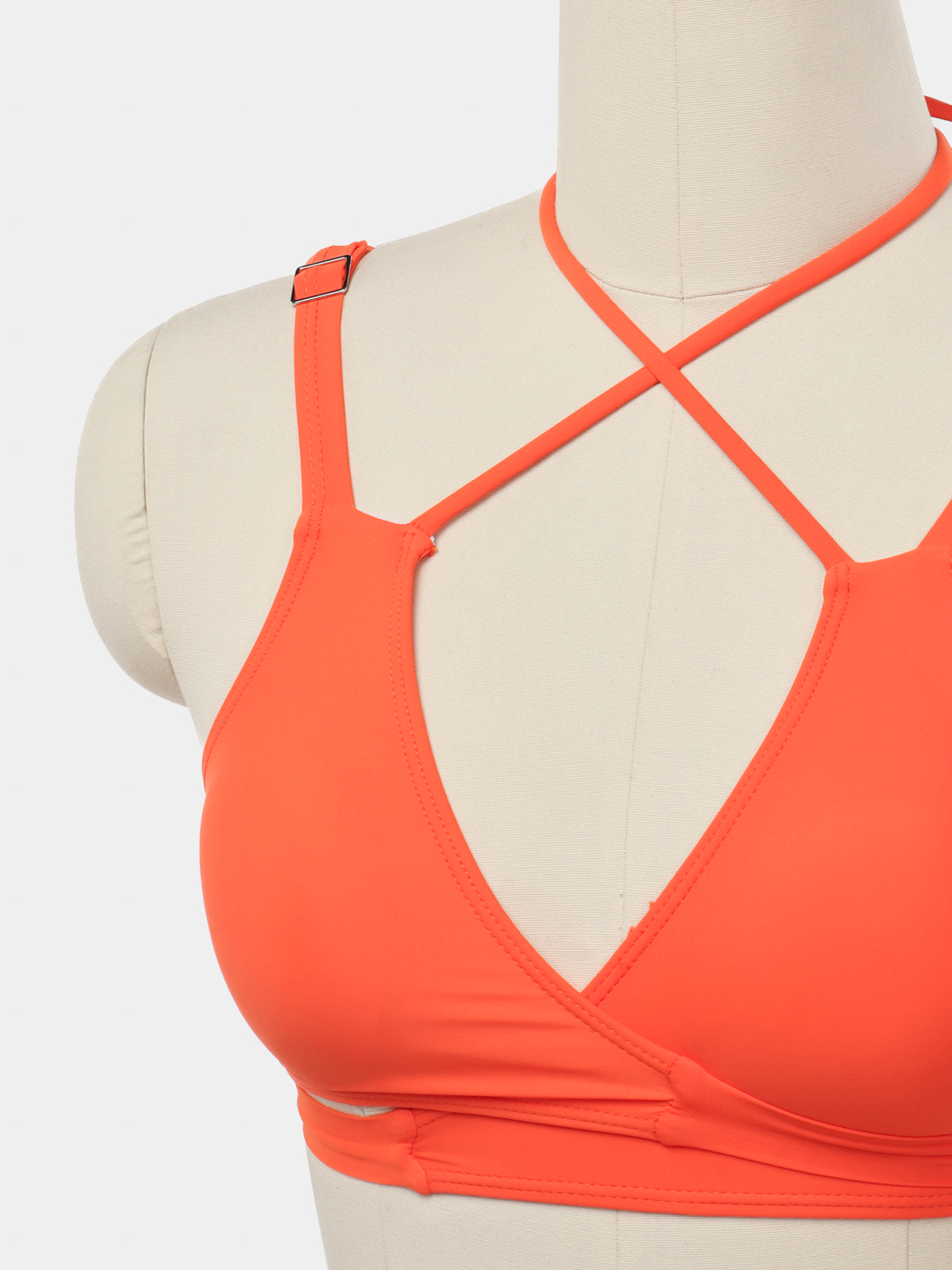 Katta kokrak va sportning porno fotosuratlari