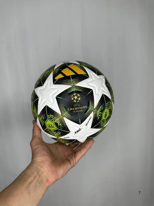 Futbol to'pi Chempionlar ligasi 2025
