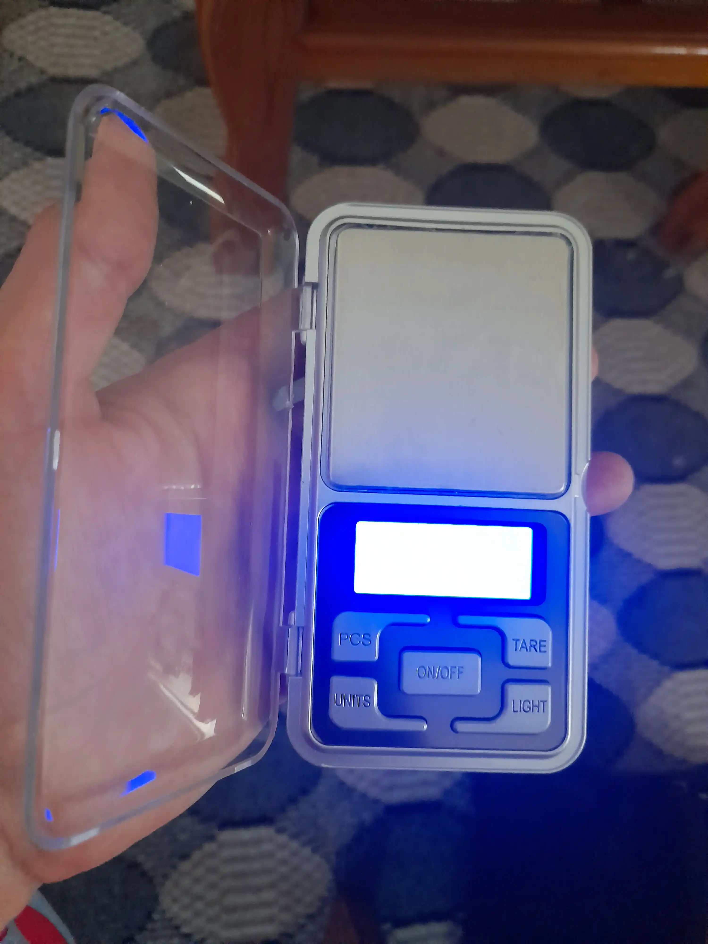 Elektron zargarlik tarozilari, batareyalar bilan, 200 g