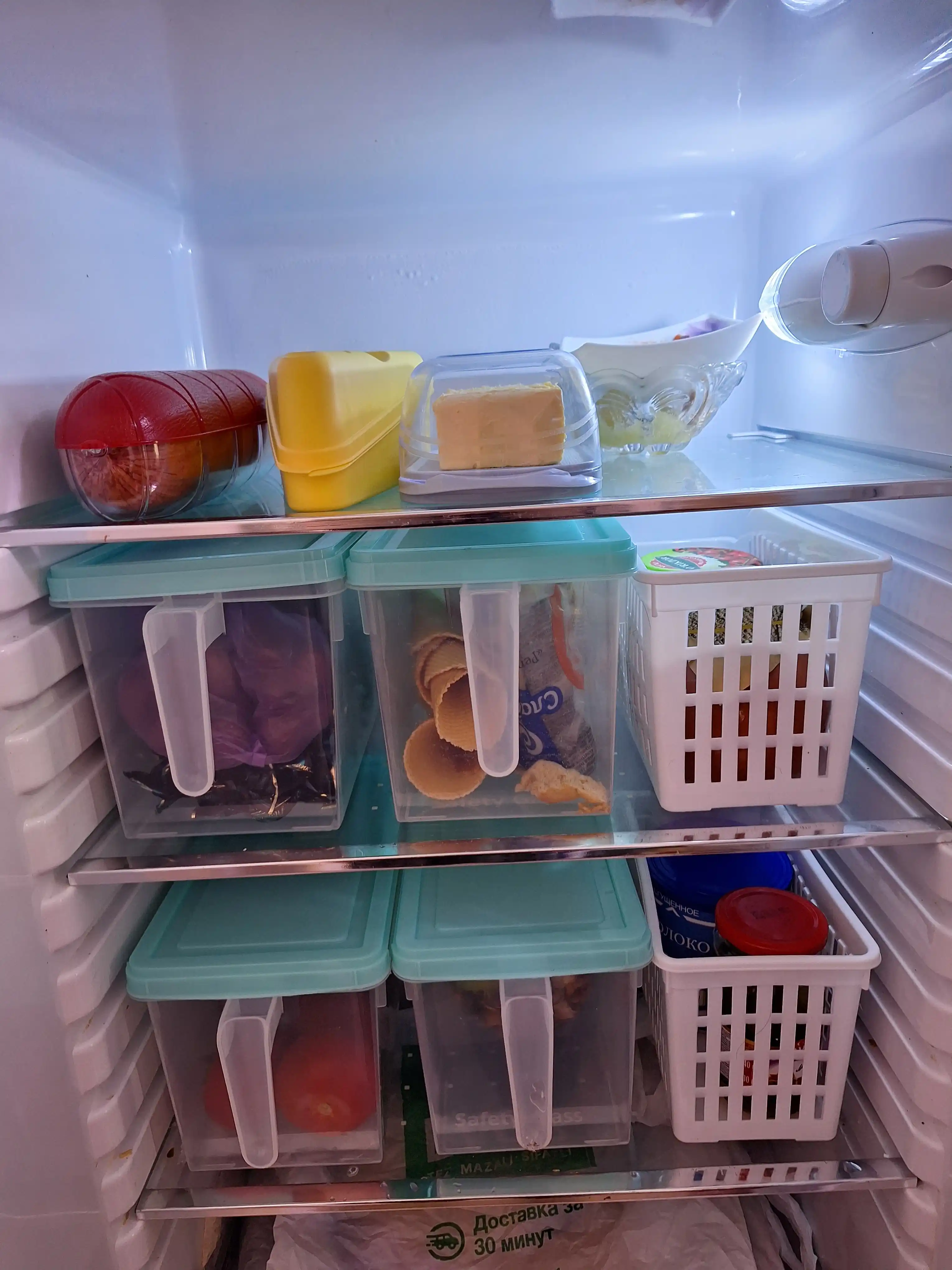 Контейнер с крышкой, для хранения продуктов в холодильнике