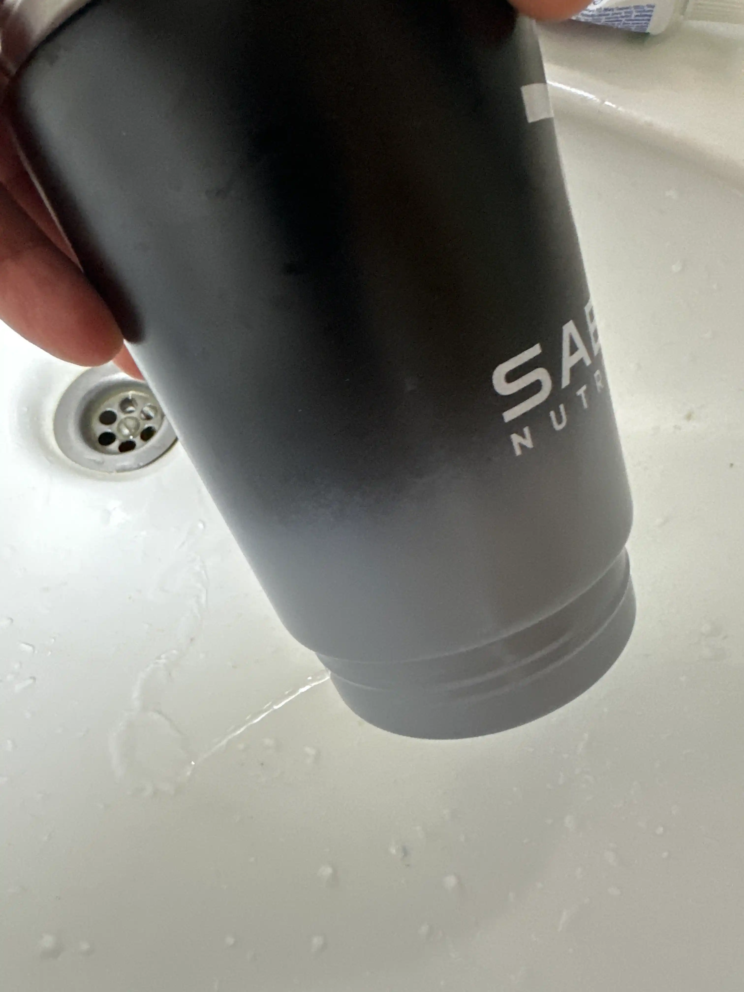 7 SABER stakanli Shaker, metall, 600 ml