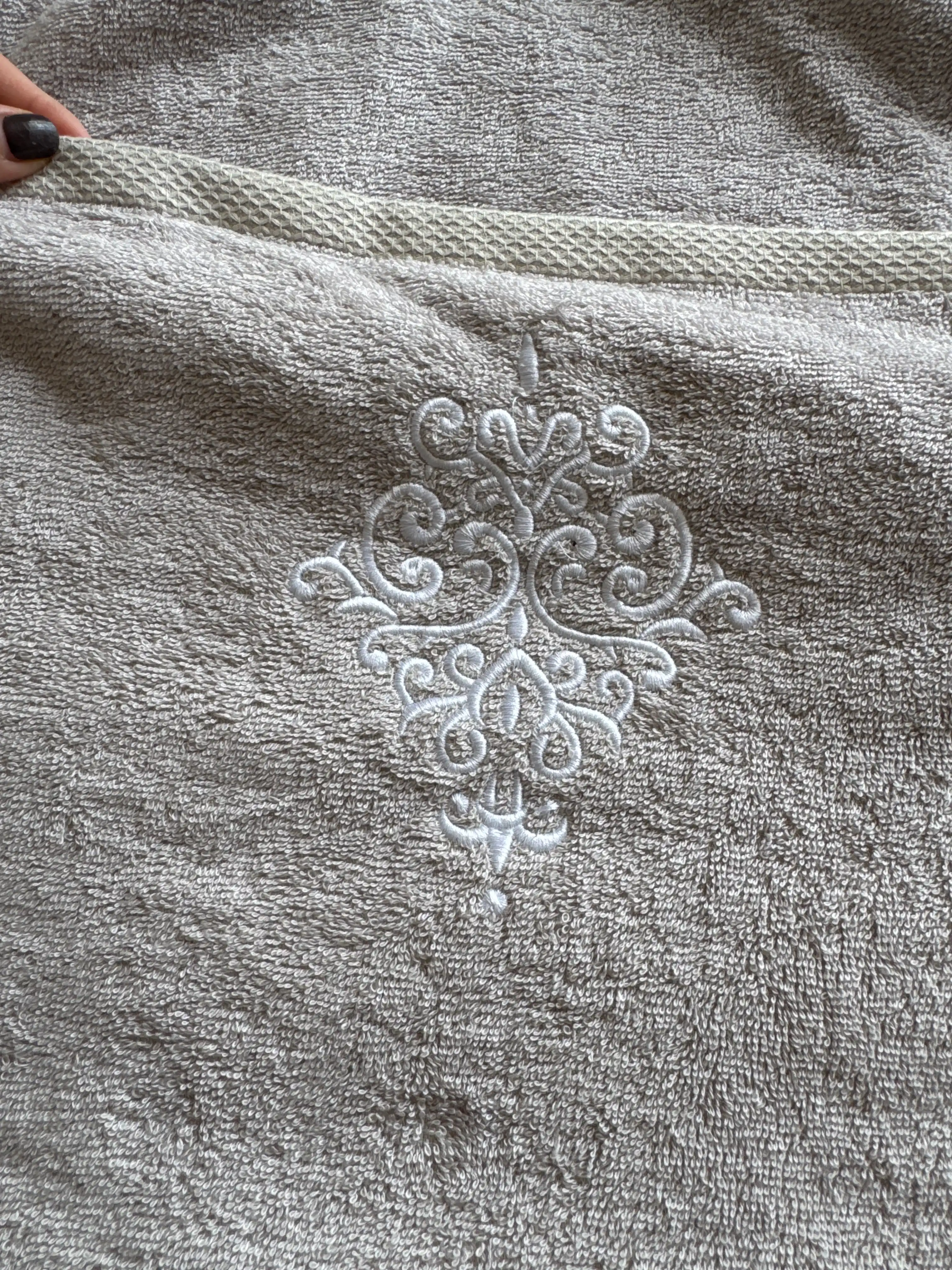 Embroidery 100% paxtali yumshoq va nam shimuvchi sochiq, 72×147 va 40×60 sm
