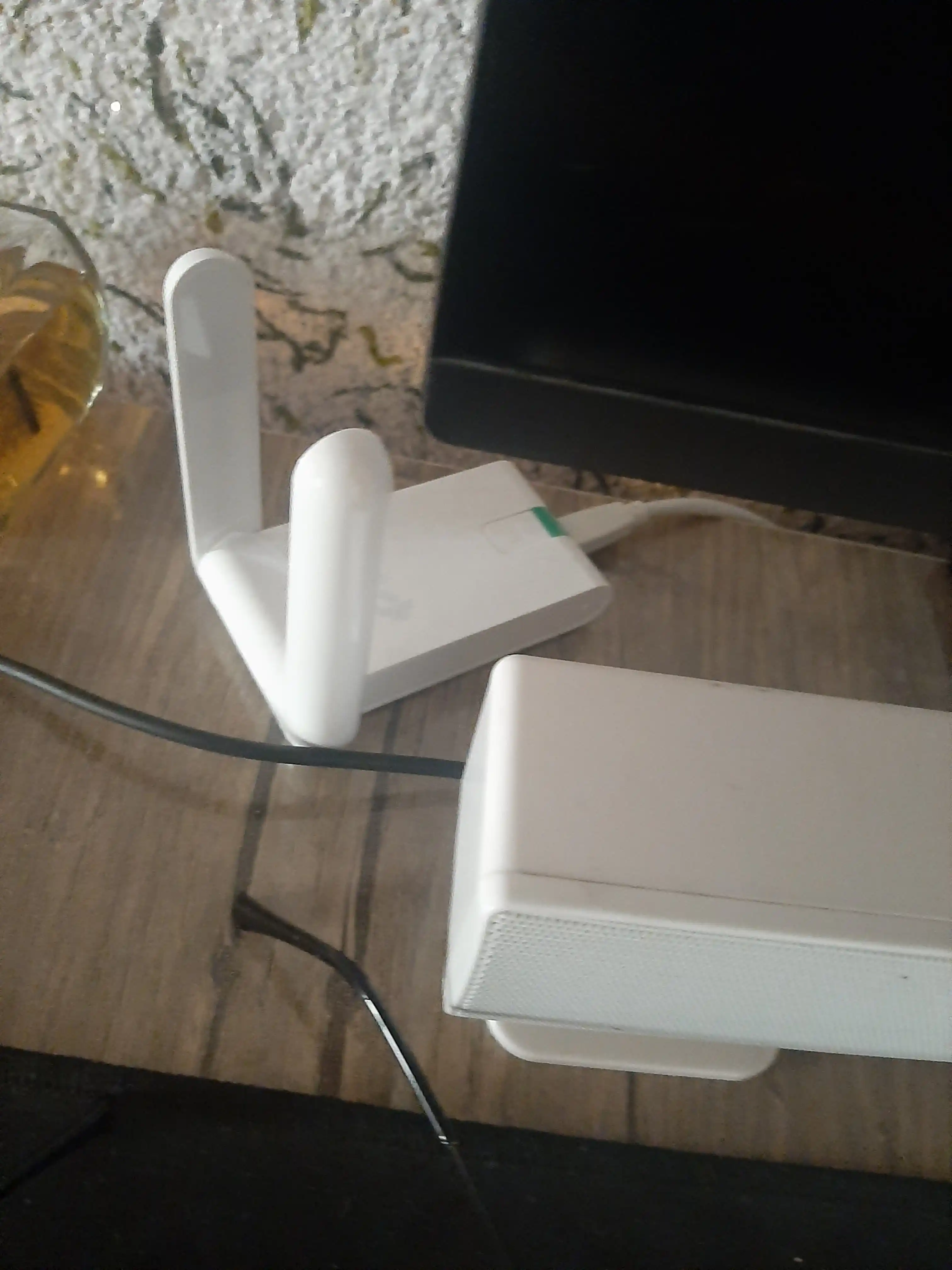 Wi-Fi yuqori daromadli USB adapteri, TP-Link TL-WN822N