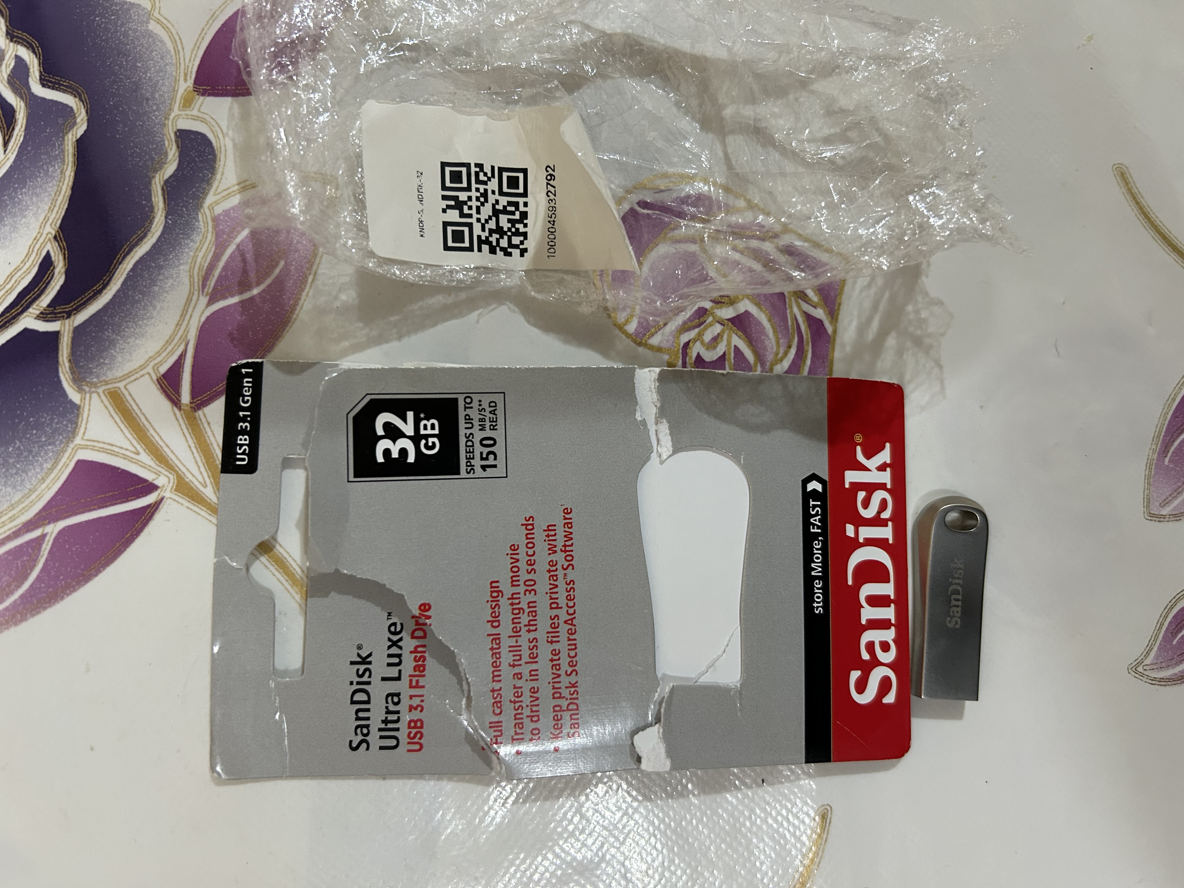 Flesh - karta SanDisk Ultra Luxe, USB 3.1 Gen 1 Flash Drive, 16 GB, 32 GB, 64 GB, 128 GB
