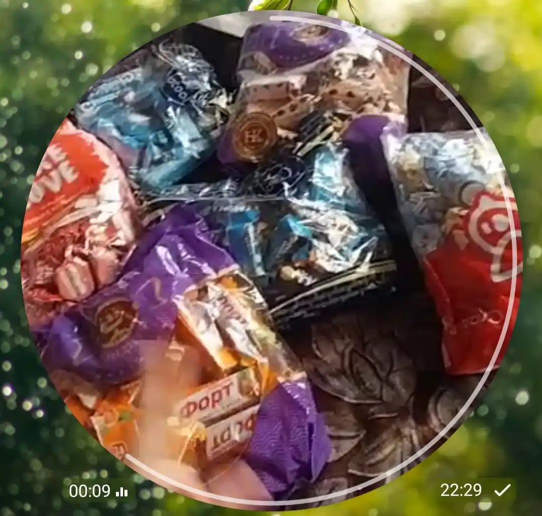 Konti - qulupnayli qaymoq ta’mli Pure love konfetlari, 500 g