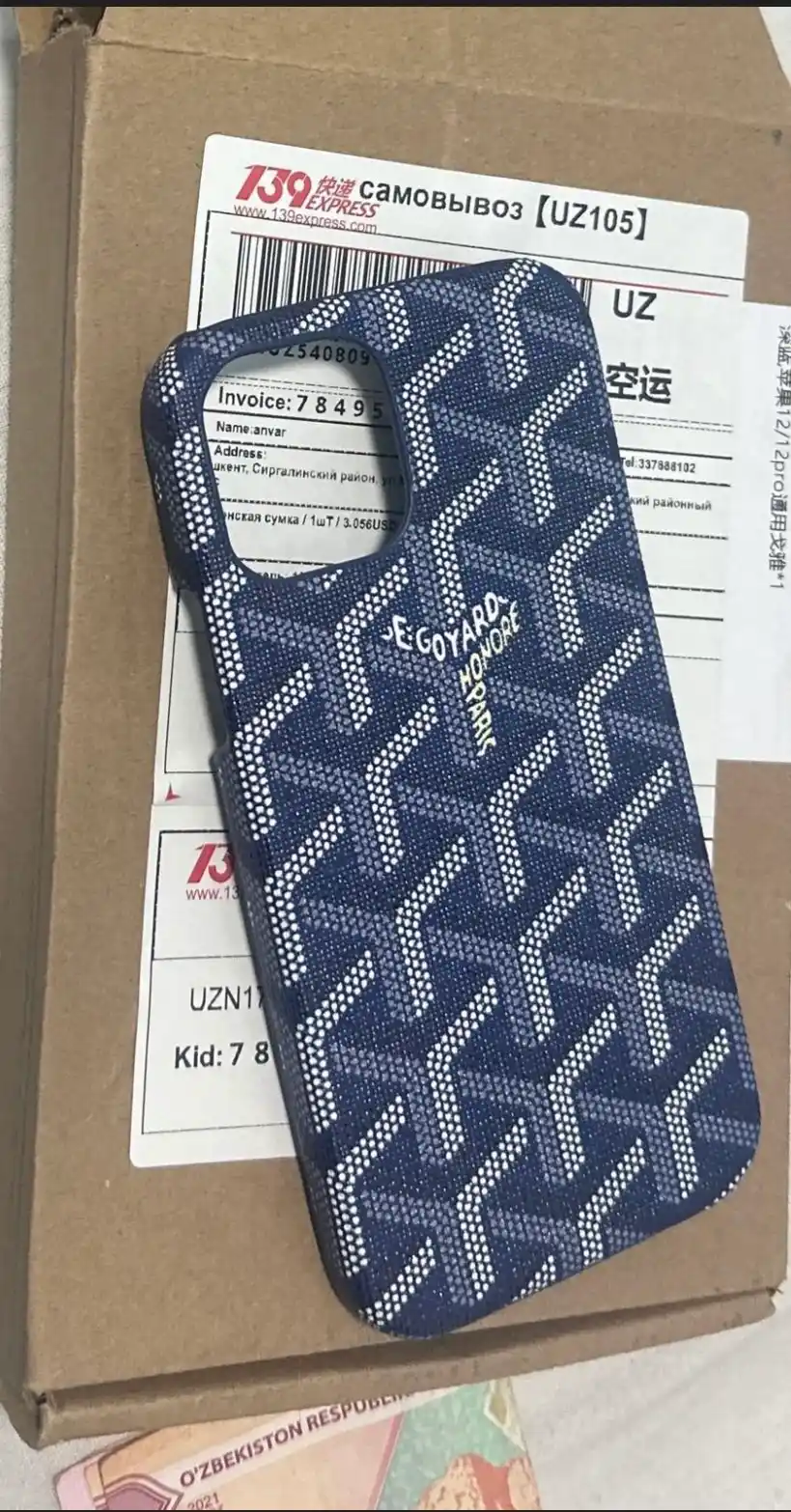 Чехол для iPhone с текстурой Goyard