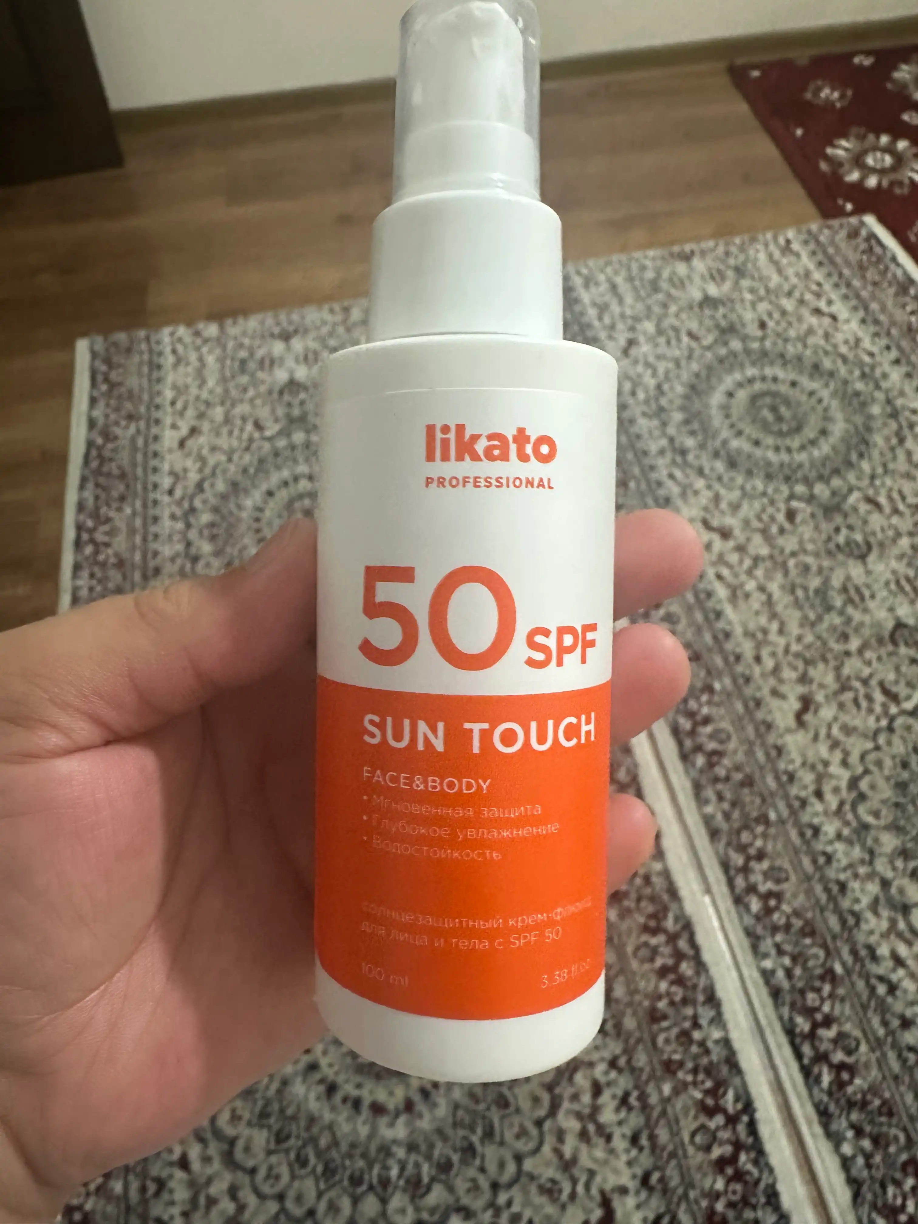 Солнцезащитный водостойкий крем-флюид для лица и тела Likato, SPF 50, 100 мл