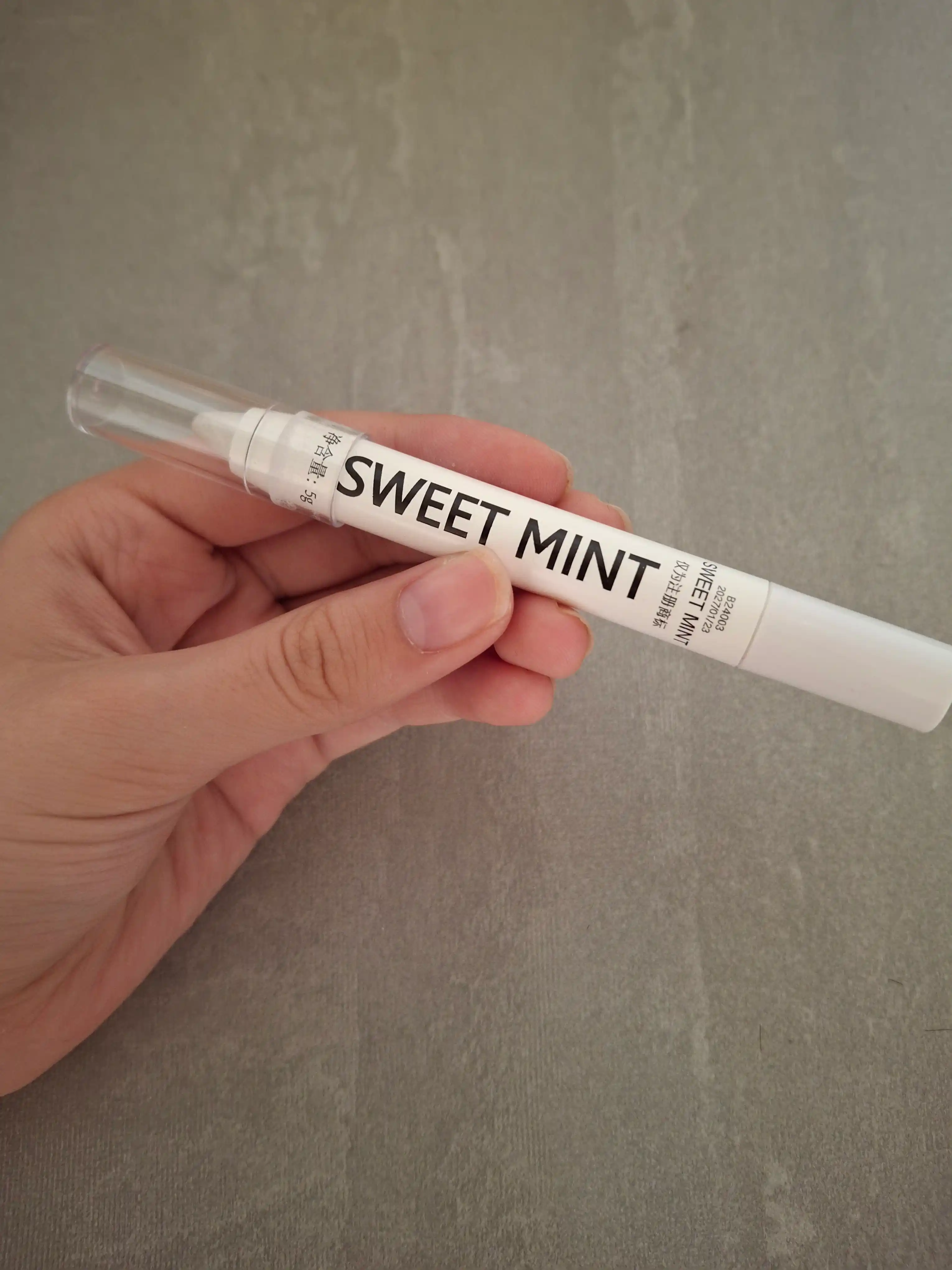 Sweet Mint-dan ko'z bo'yog'i va ta'kidlash birida, 4 ta rang