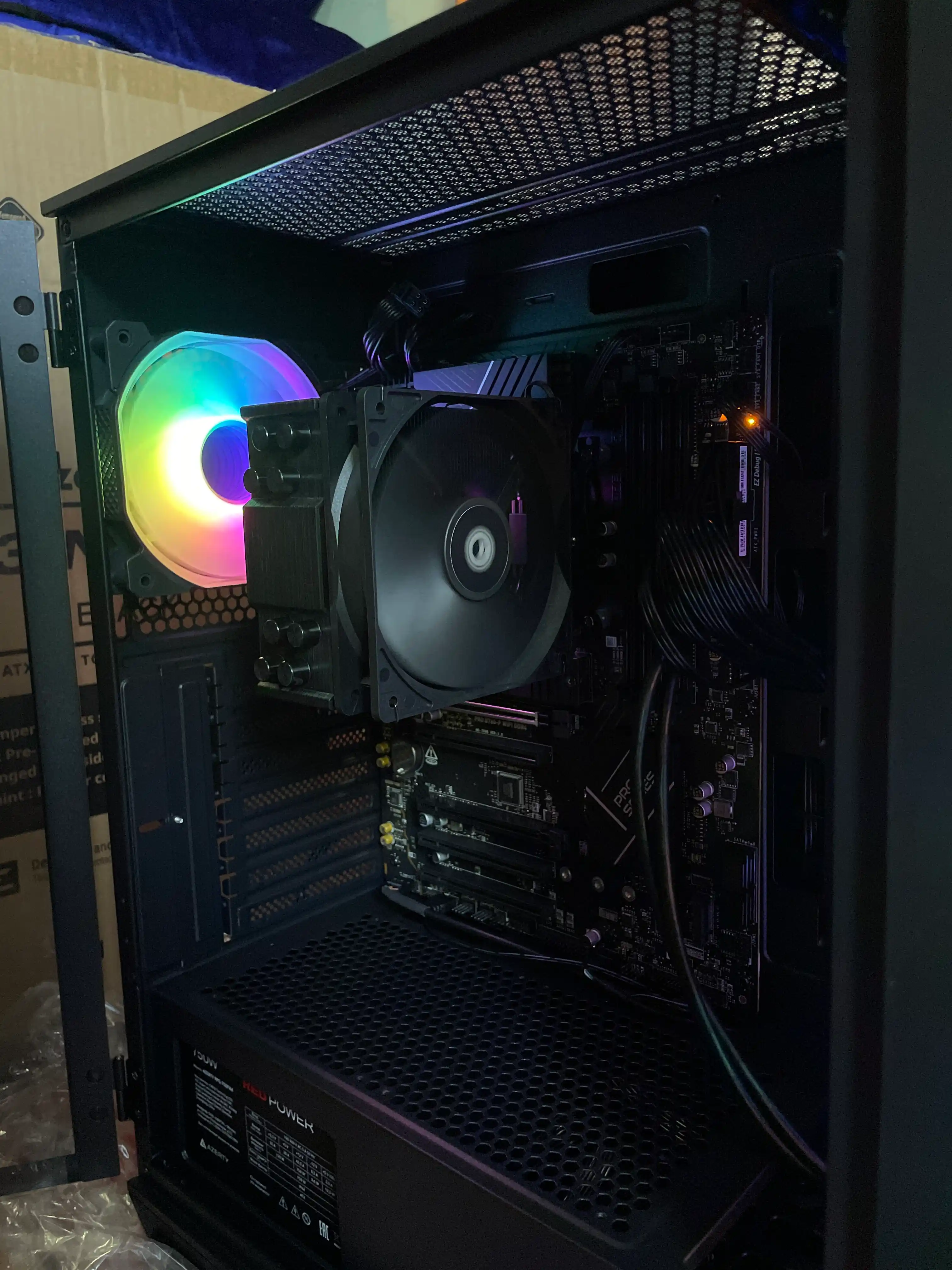 Компьютерный корпус Zalman I3NEOTG, без БП, 4 кулера в комплекте, стекло, ARGB подсветка