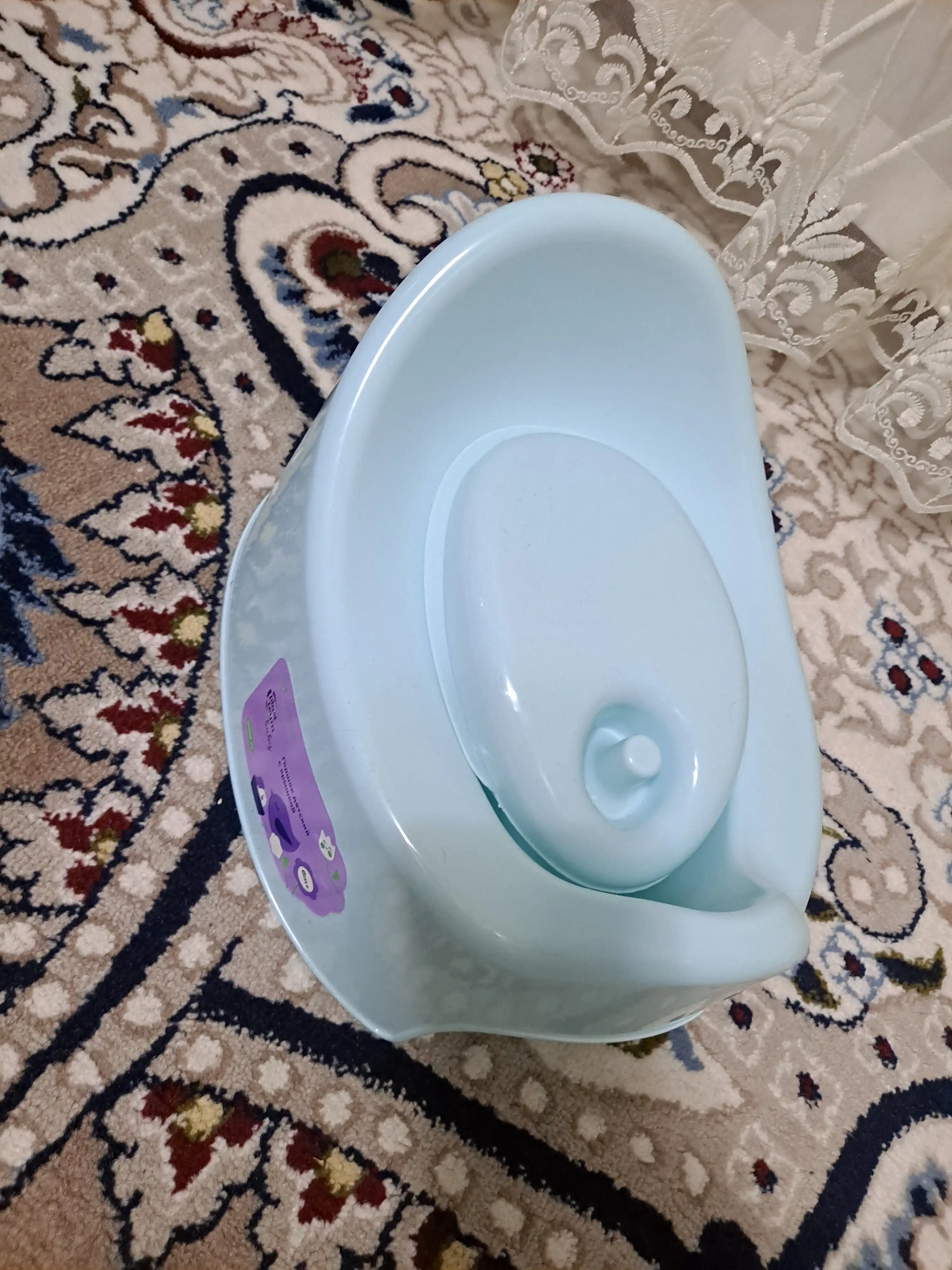 Orqa o'rindiqli va chayqalishdan himoyalangan Lalababy chaqaloq qozoni, turli xil ranglar