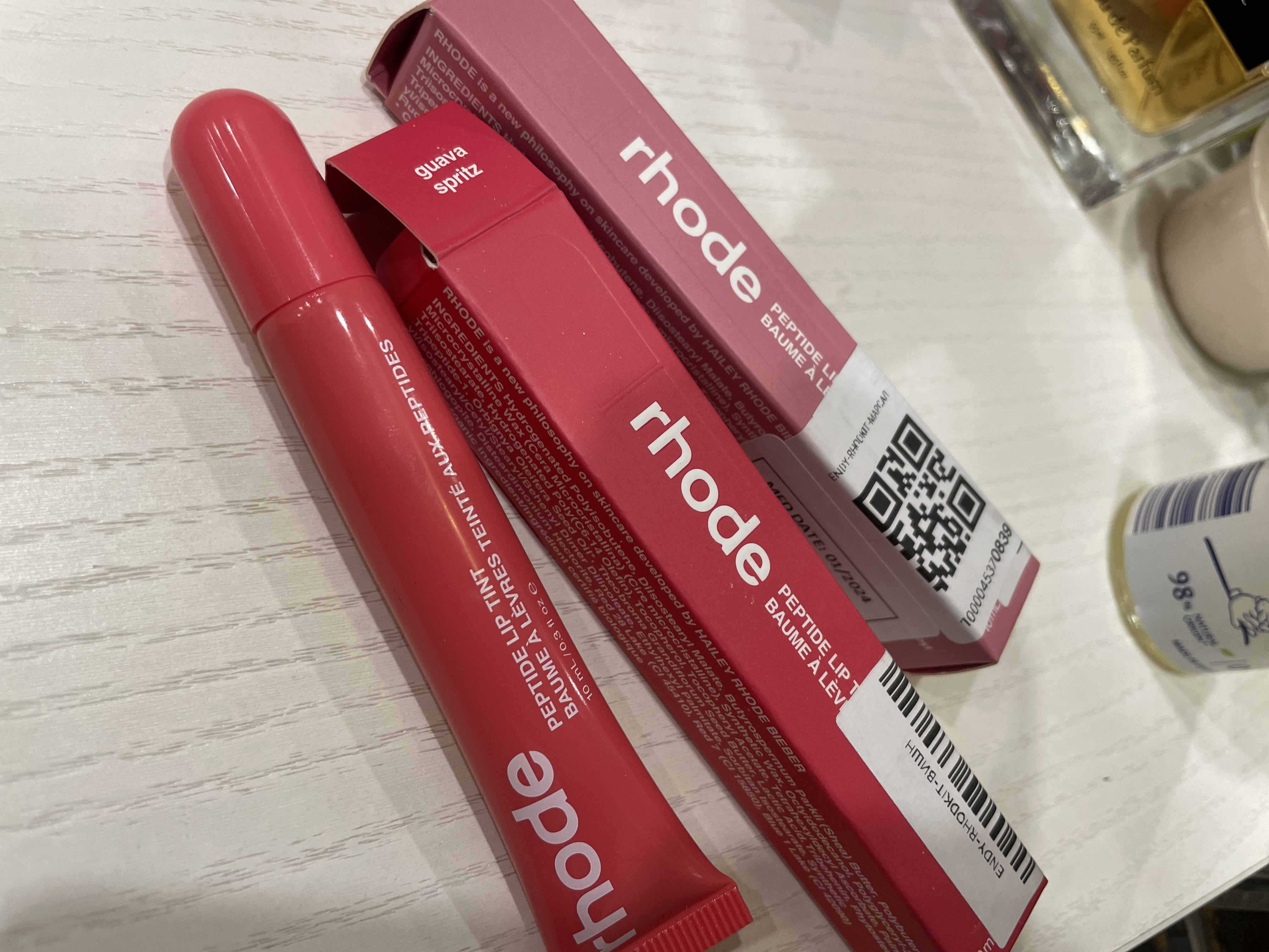 Lab boyog'i va tint porlashi Rhode  Peptid Lip Tint