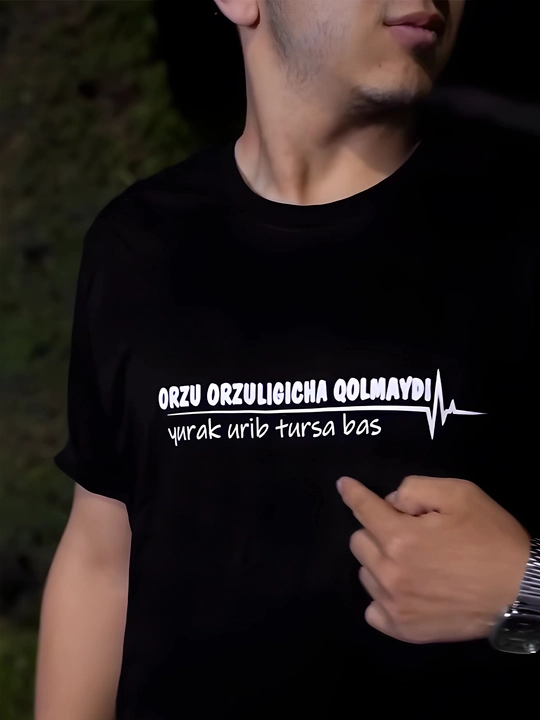 Ayollar va erkaklar uchun bir xil rangdagi futbolka, 100% paxta