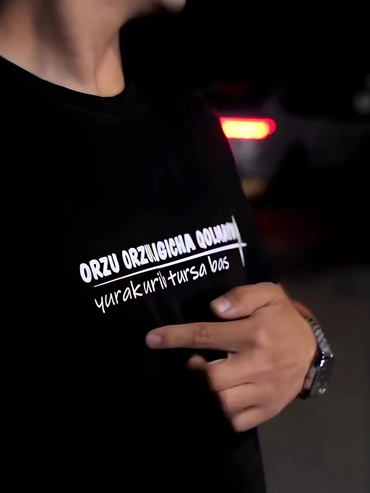 Ayollar va erkaklar uchun bir xil rangdagi futbolka, 100% paxta