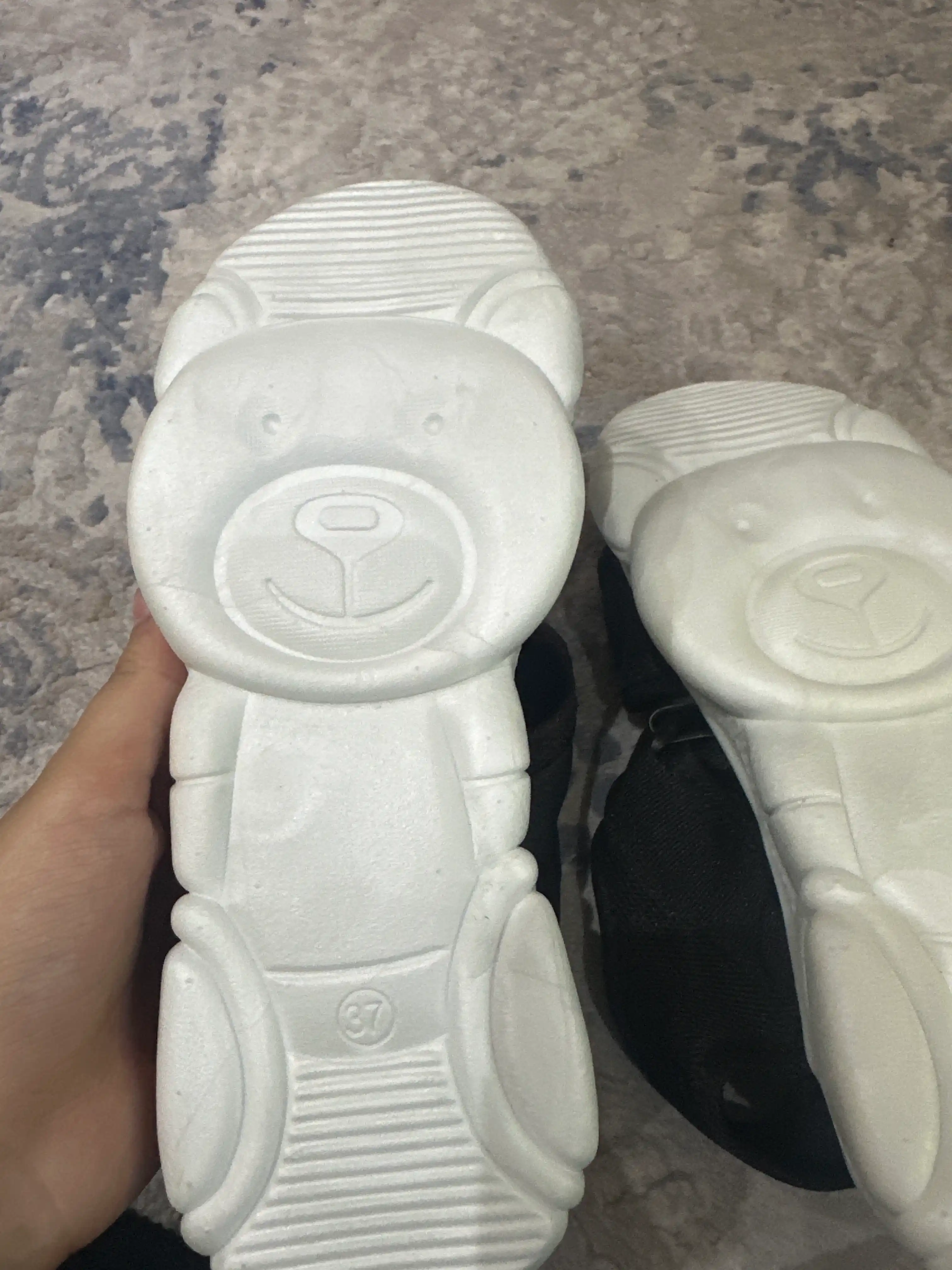 Ayollar sandallari sport, to'qimachilik va eko-charm, Eva insole