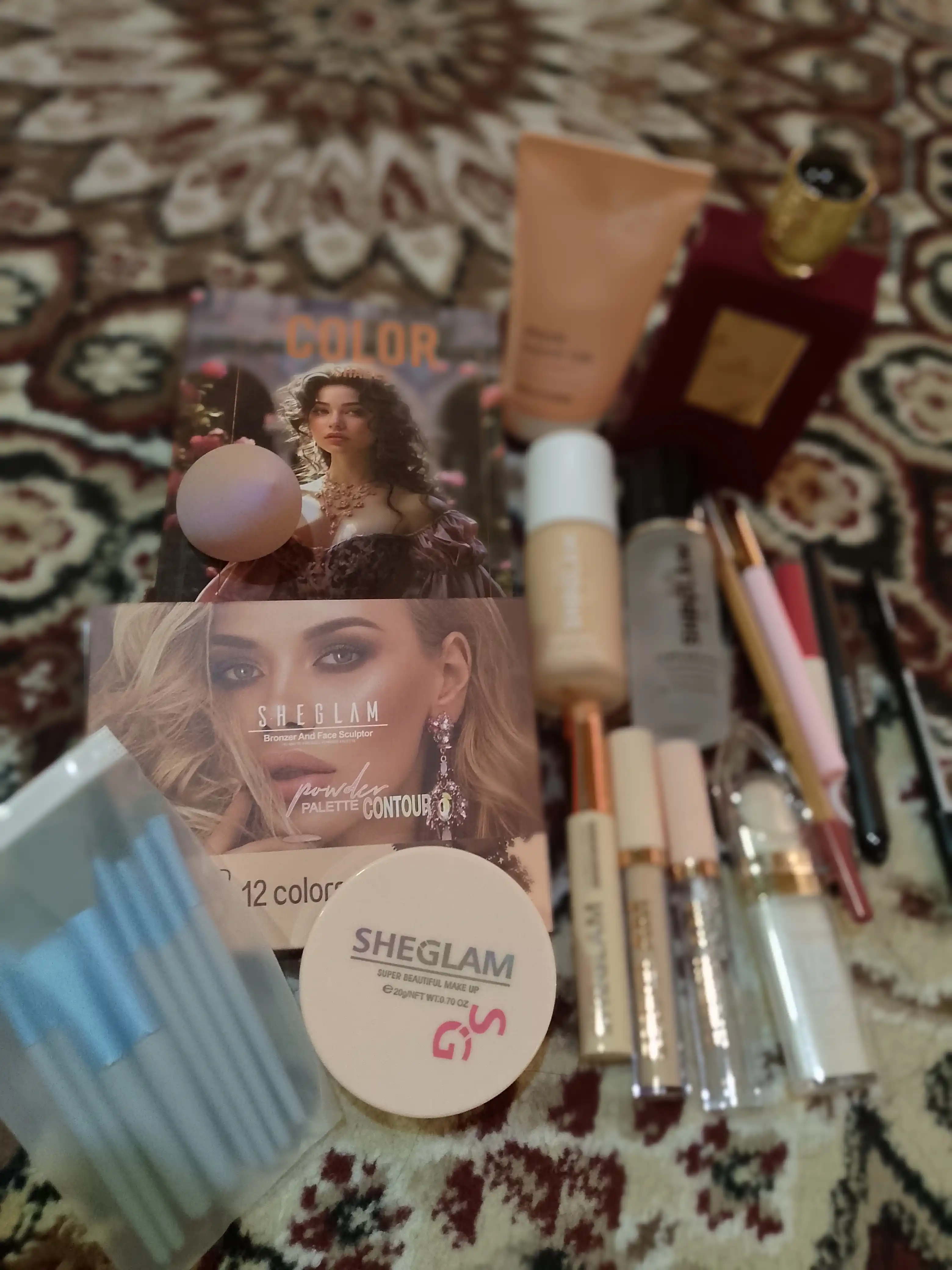 Ayollar uchun sovg'a makiyaj to'plami, 22 tasi 1 da, Sheglam