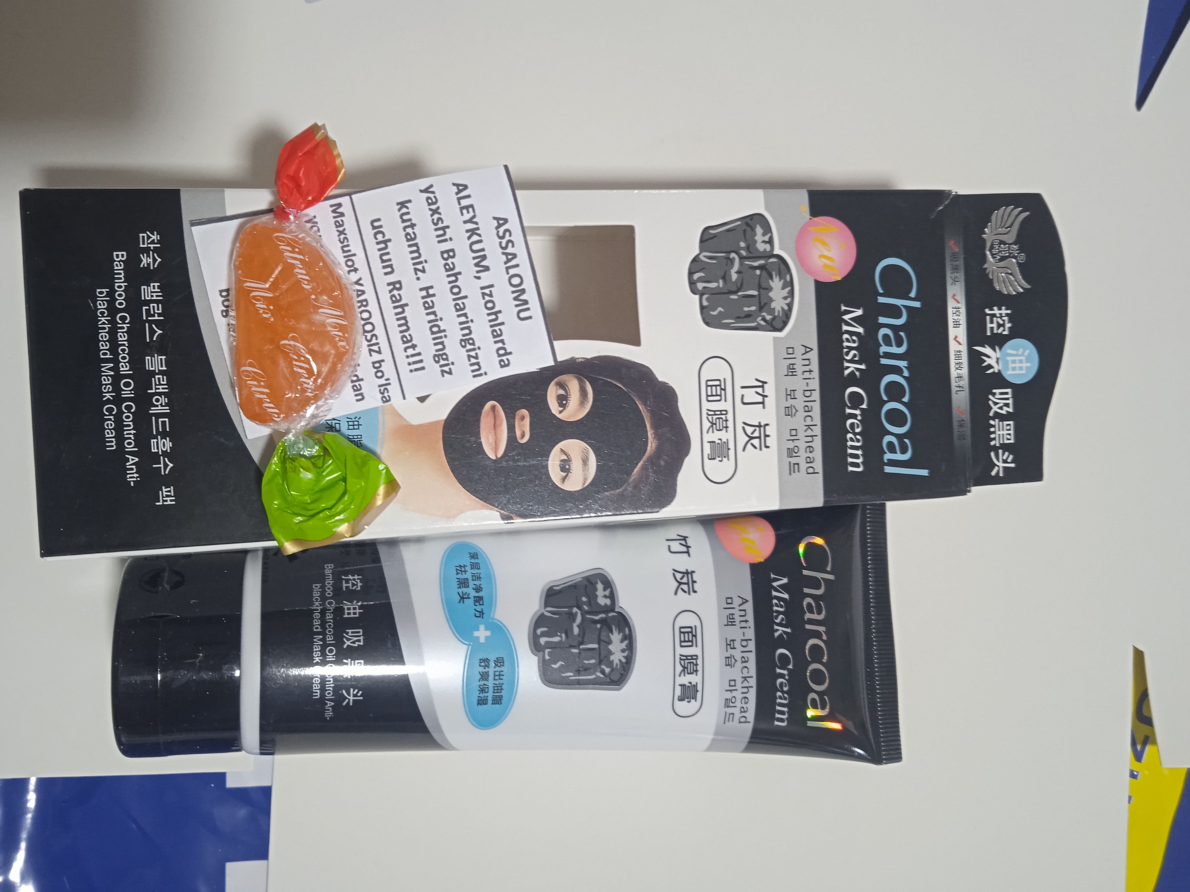 Charcoal Mask Yuz uchun husnbuzarlarga qarshi ko‘mirli niqob, oqartiruvchi, qora, 130 g