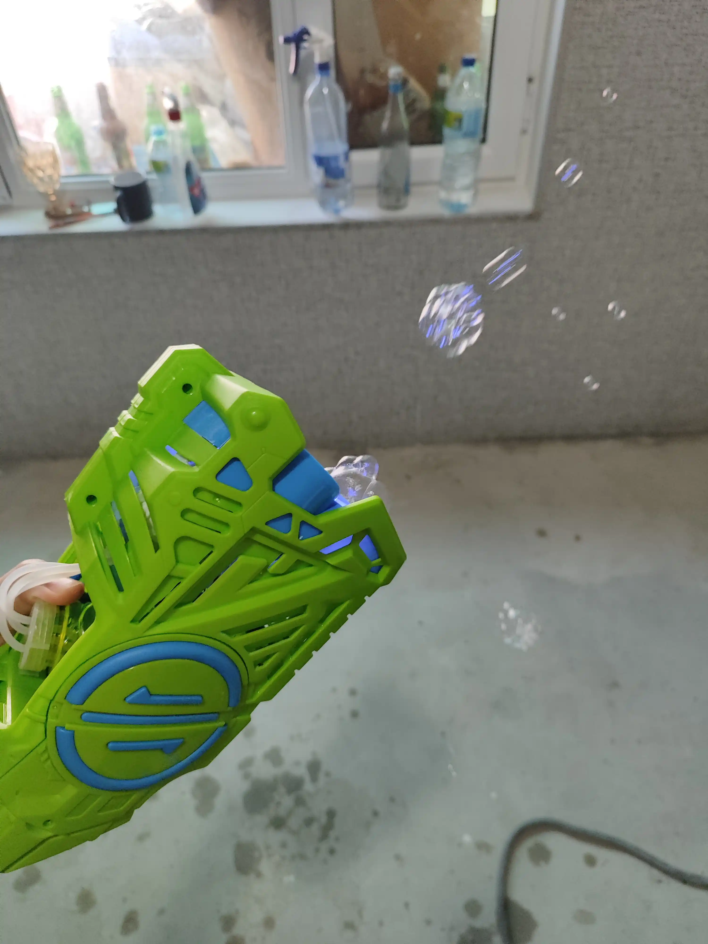 Автоматическая машина для мыльных пузырей, генератор, для детей  BUBBLE GUN