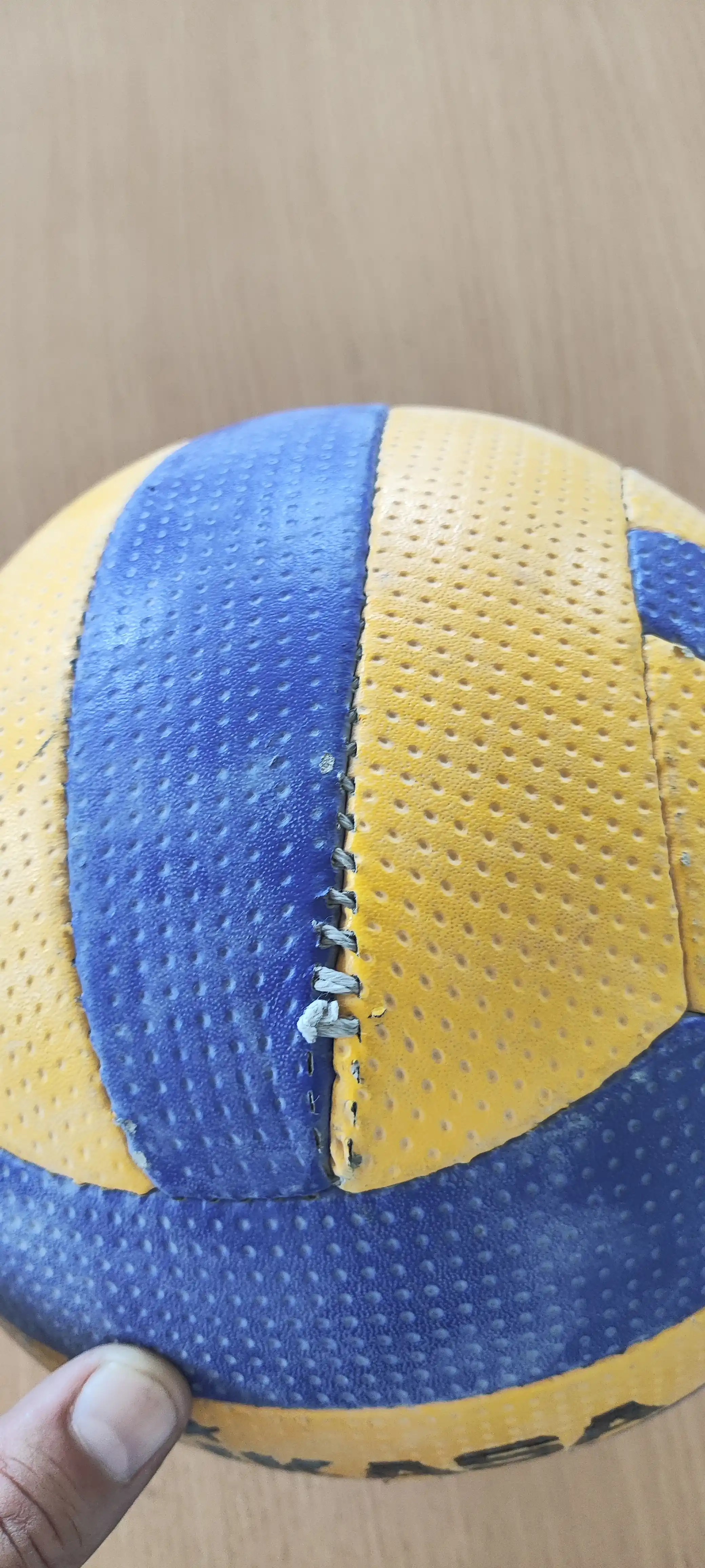 Mikasa voleybol to'pi