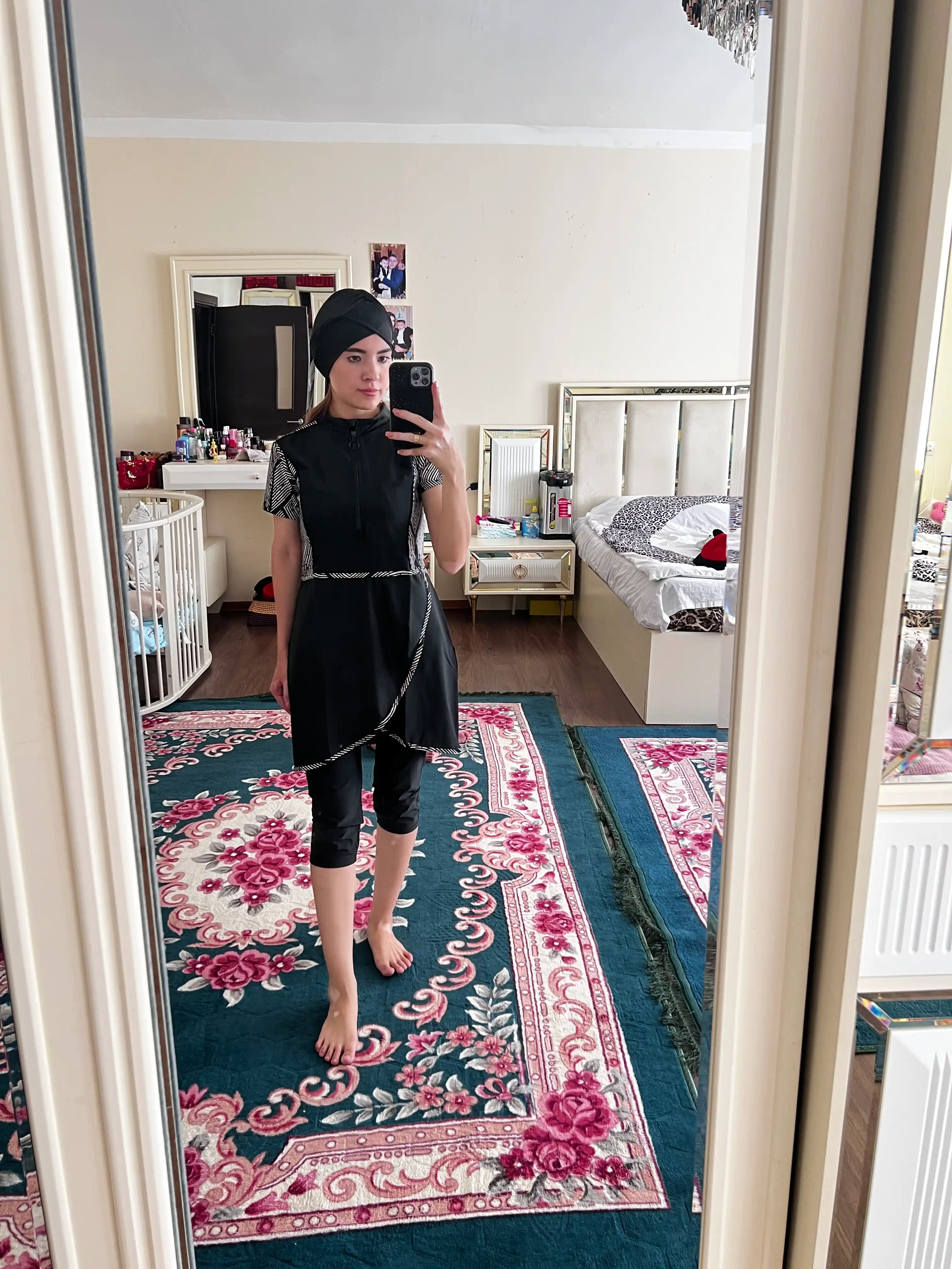 Ayollar cho‘milish kiyimi, yopiq, musulmoncha, burkini, katta o‘lchamli cho‘milish kiyimi