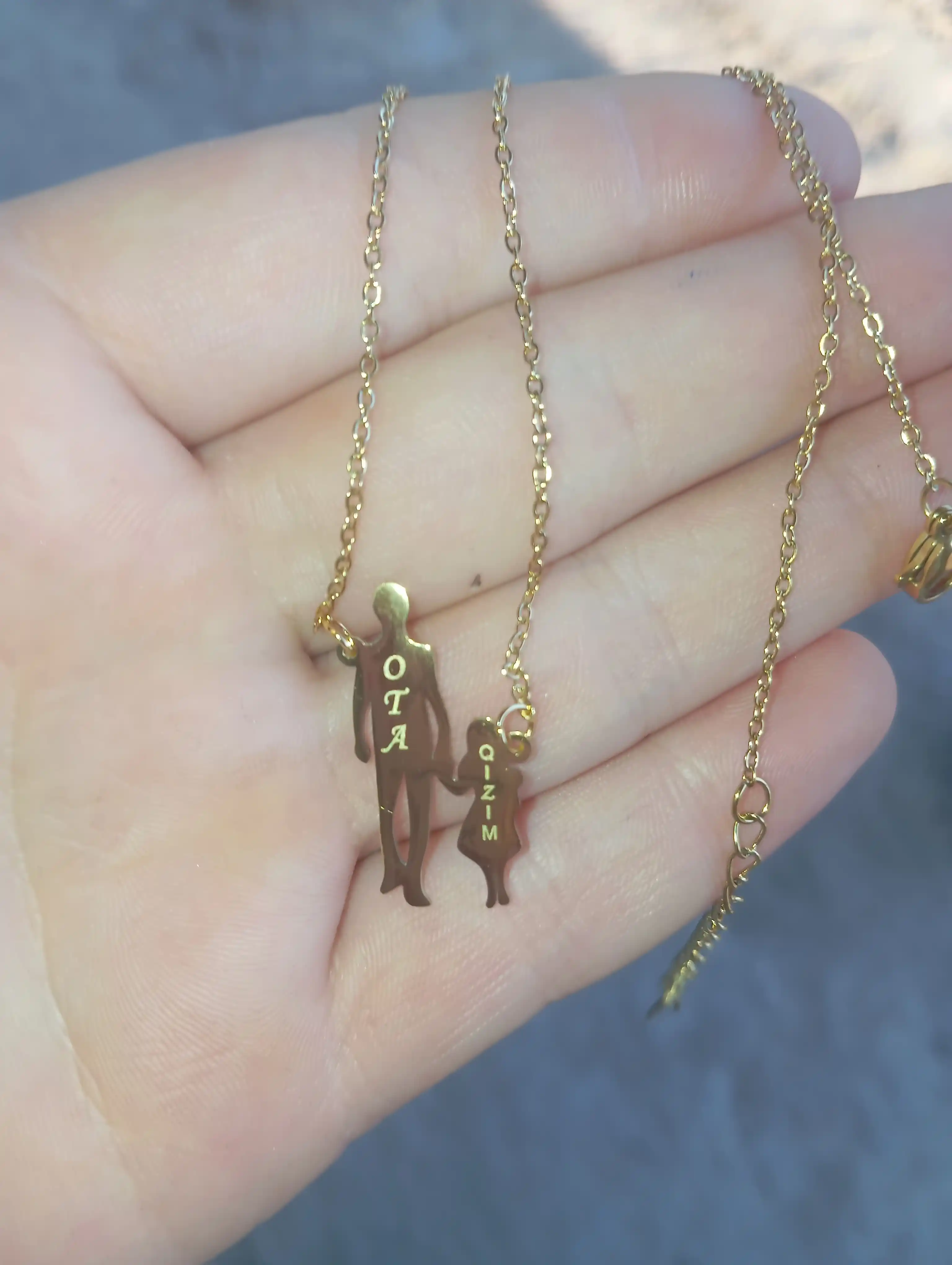 Ayollar zanjiri - oqqush shaklidagi marjon, SWAROVSKI kristallari bilan bezatilgan