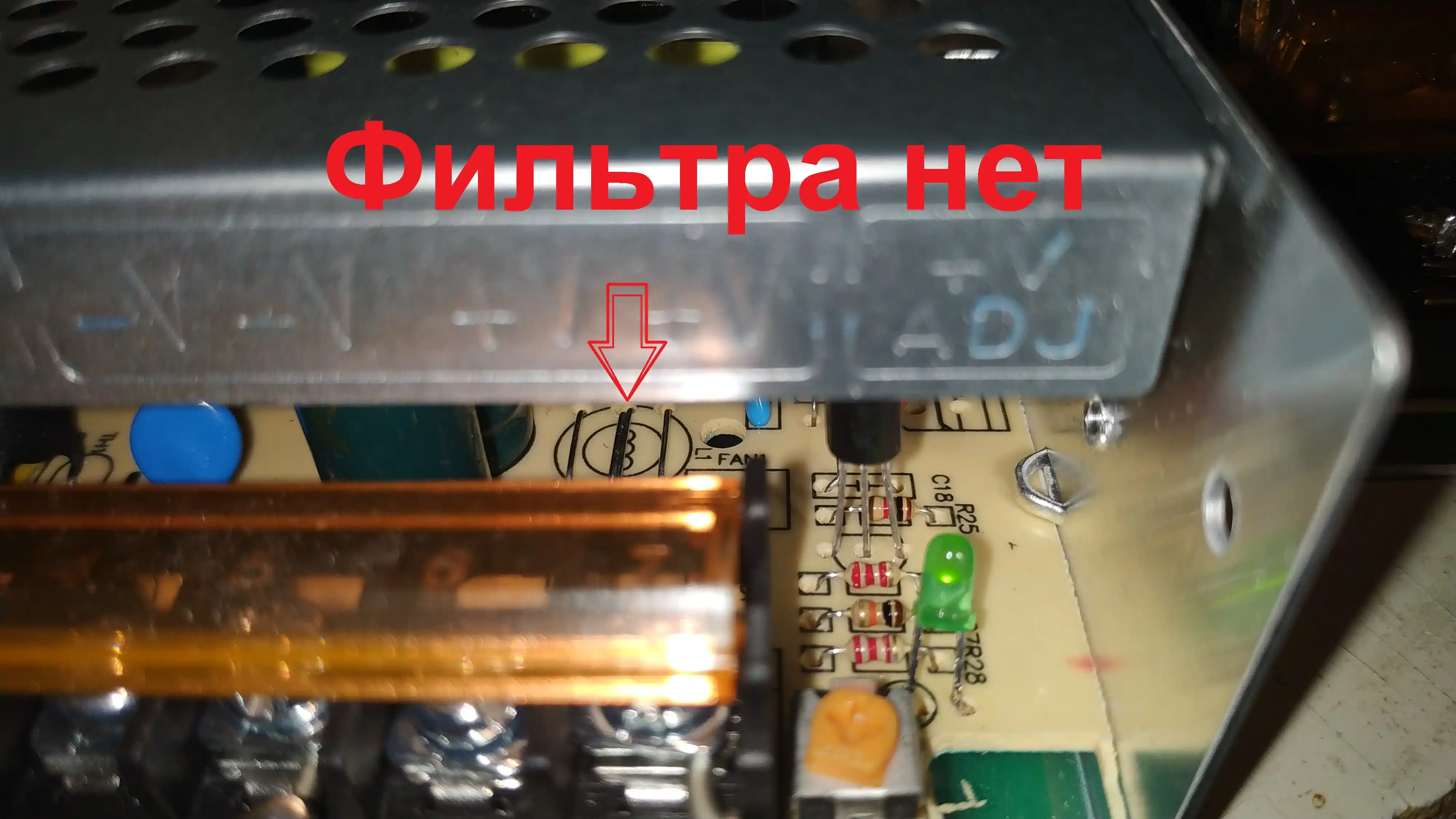 Universal quvvat bloki 12 V 10 A 120 W LED lenta kameralar, elektronika va uskunalar uchun