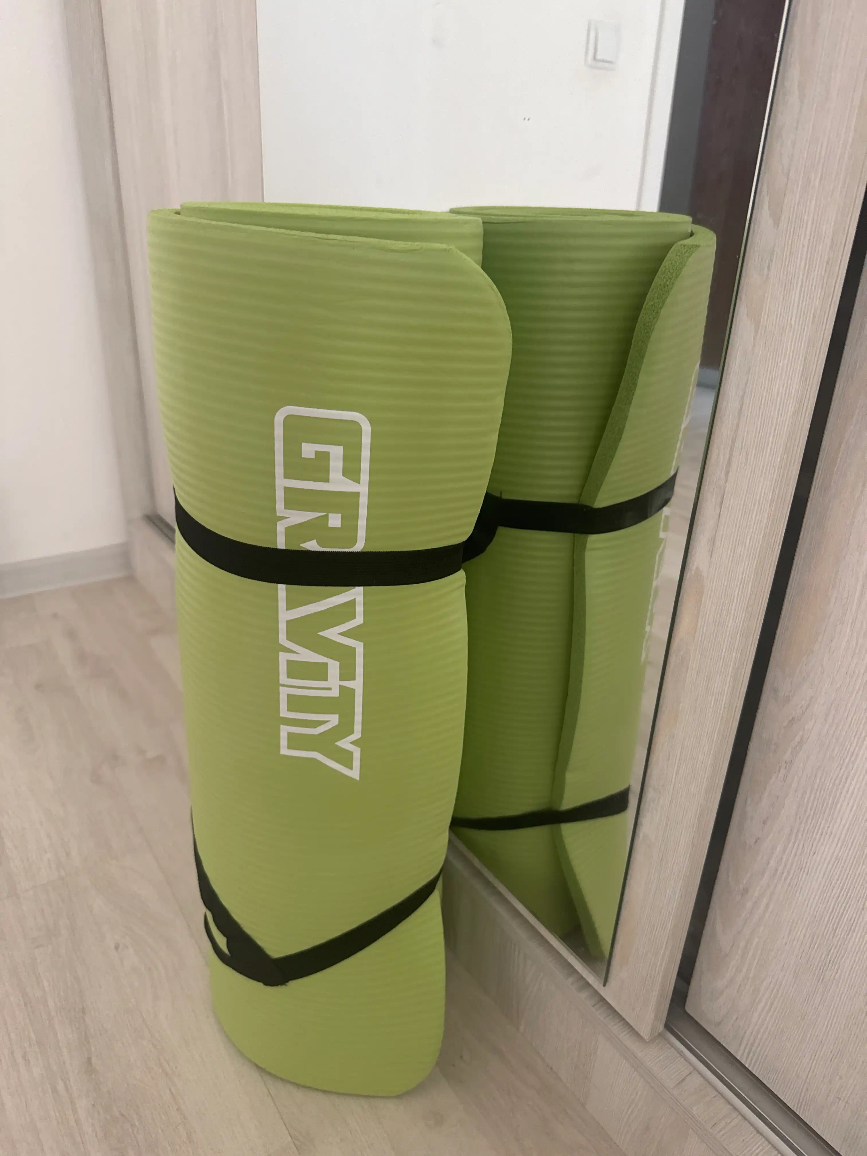 Fitnes gilamcha Gravity, o'lchami 180 * 60 * 1.5 sm