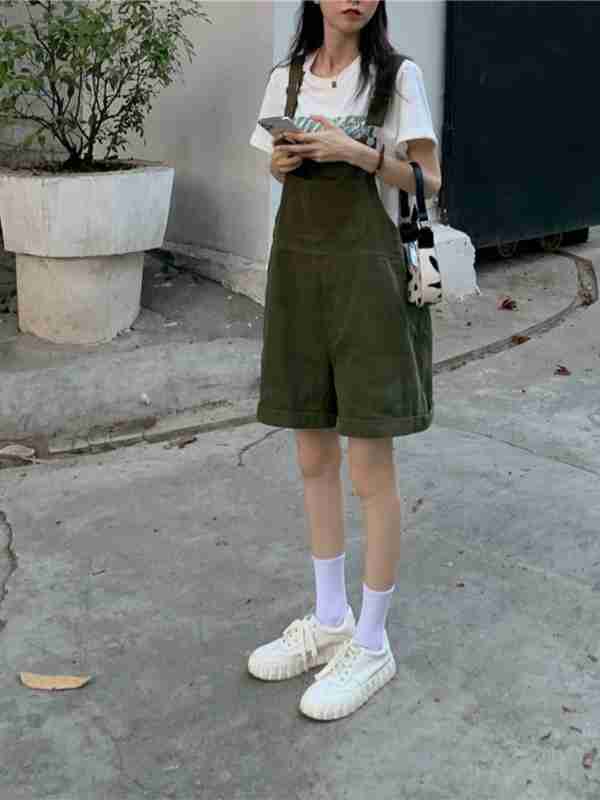 Koreys ayollari it uslubida sikilishmoqda (fotosuratlar)