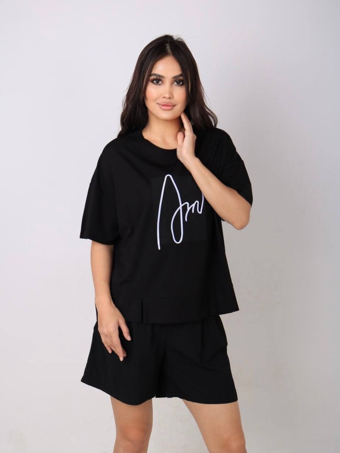 Chet ellik va yirtqichlar porno jinsiy aloqa