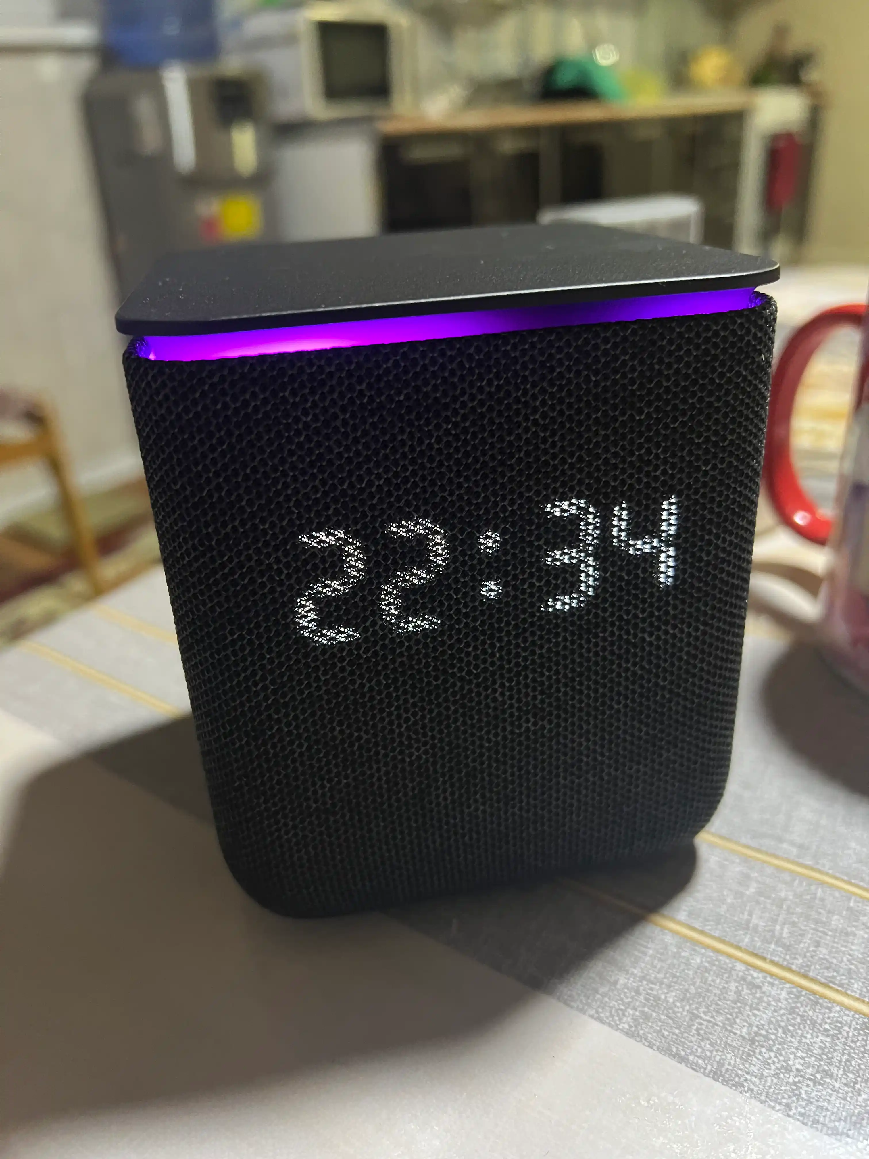 Умная колонка Яндекс Станция Миди с Алисой, часами YandexGPT Zigbee, узбекским языком 24Вт