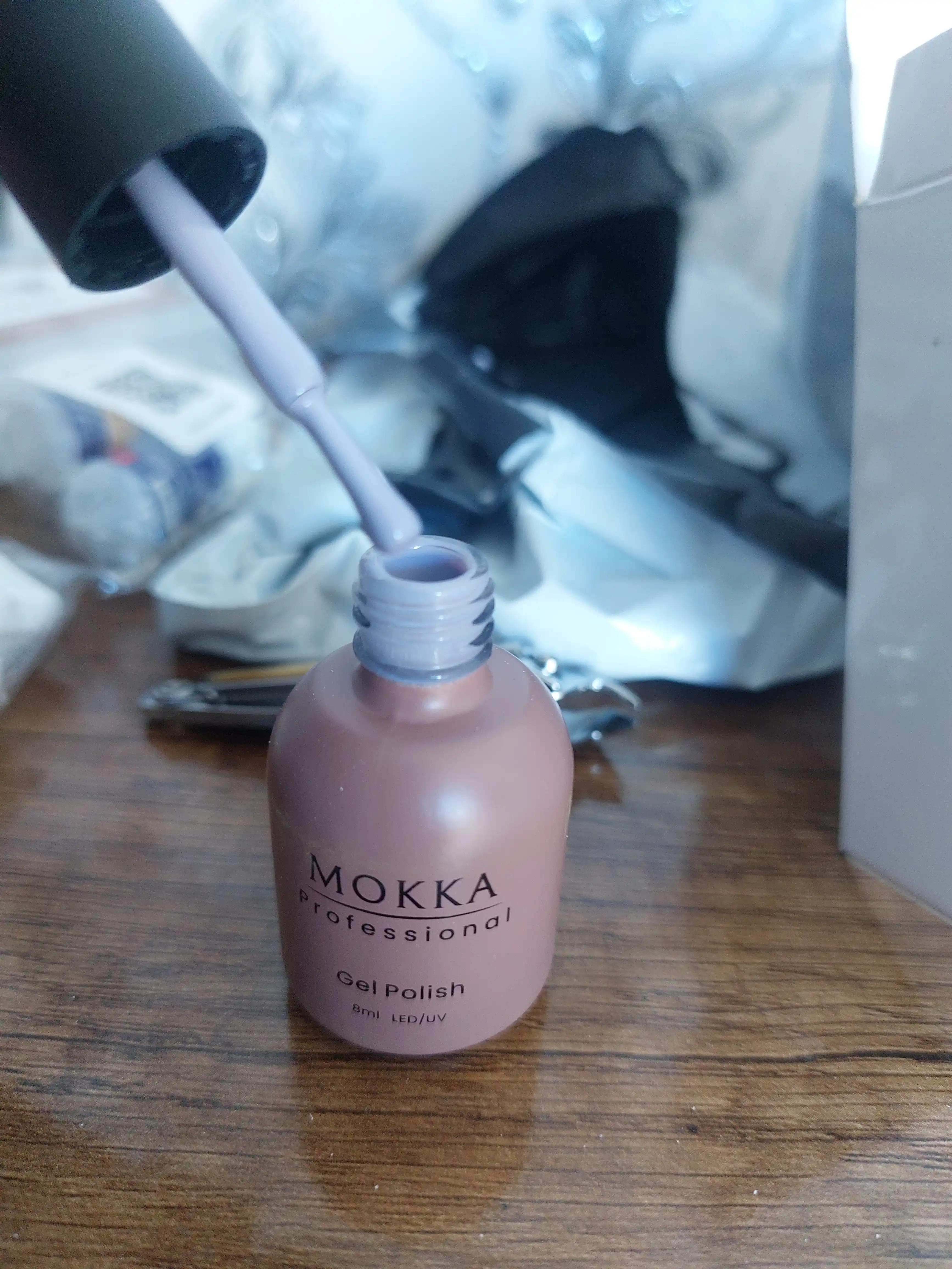 Rangli jel lak MOKKA, UV/LED chiroqda quriting, 8 ml