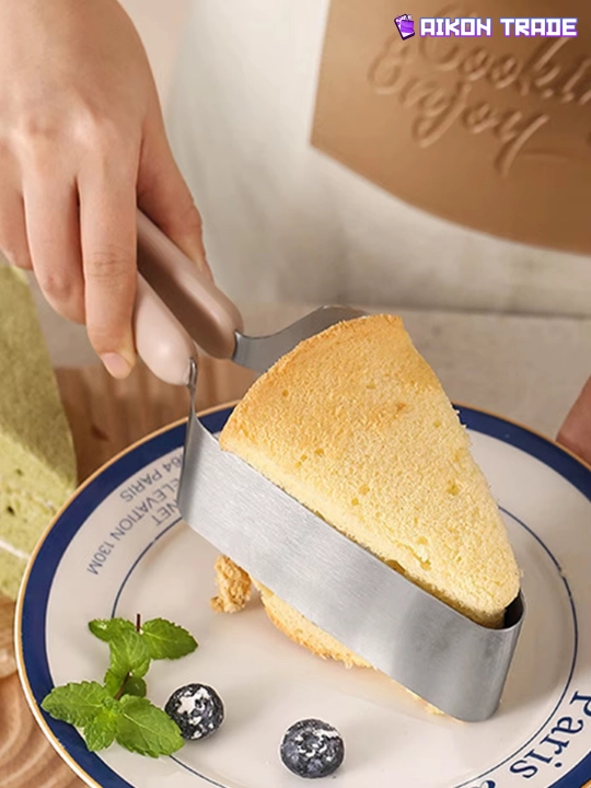 Desert, tort uchun uchburchak pichoq