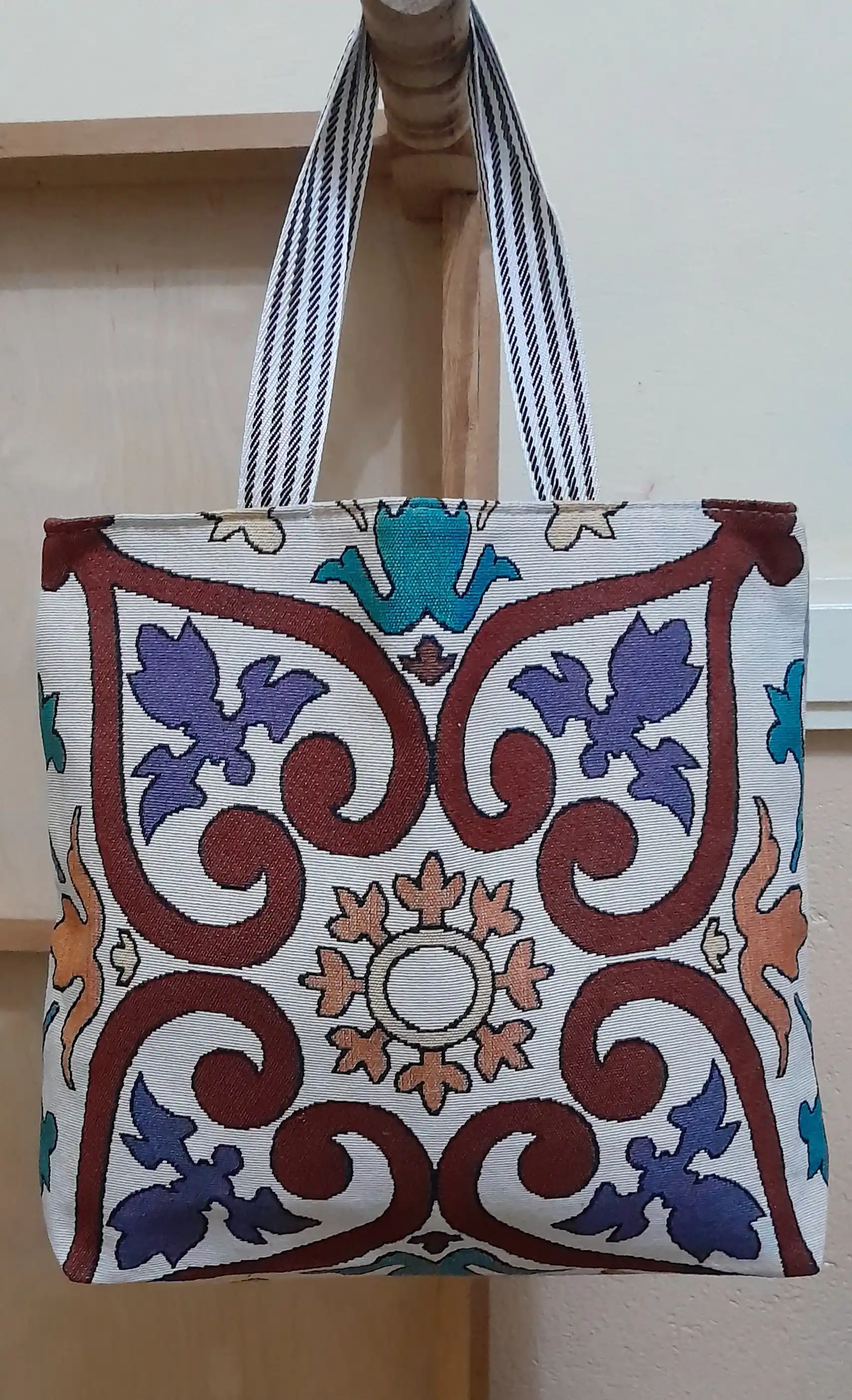 Shopper ayollar sumkasi, bosmali, katta, matoli, o'qish va maktab uchun, ko'p qirrali